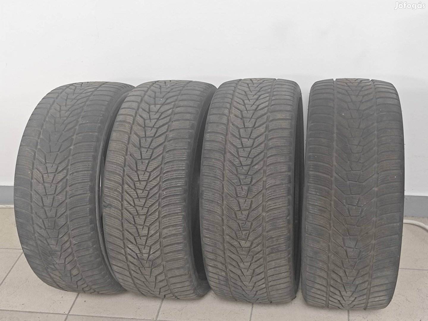 245/35R21" újszerű Hankook téli gumi szett