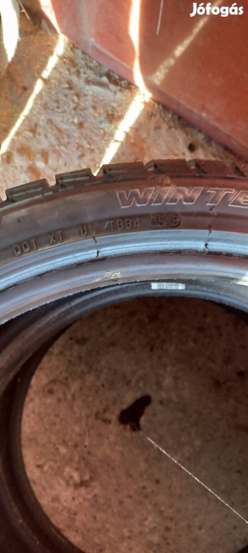 245/35 R19 Pirelli 