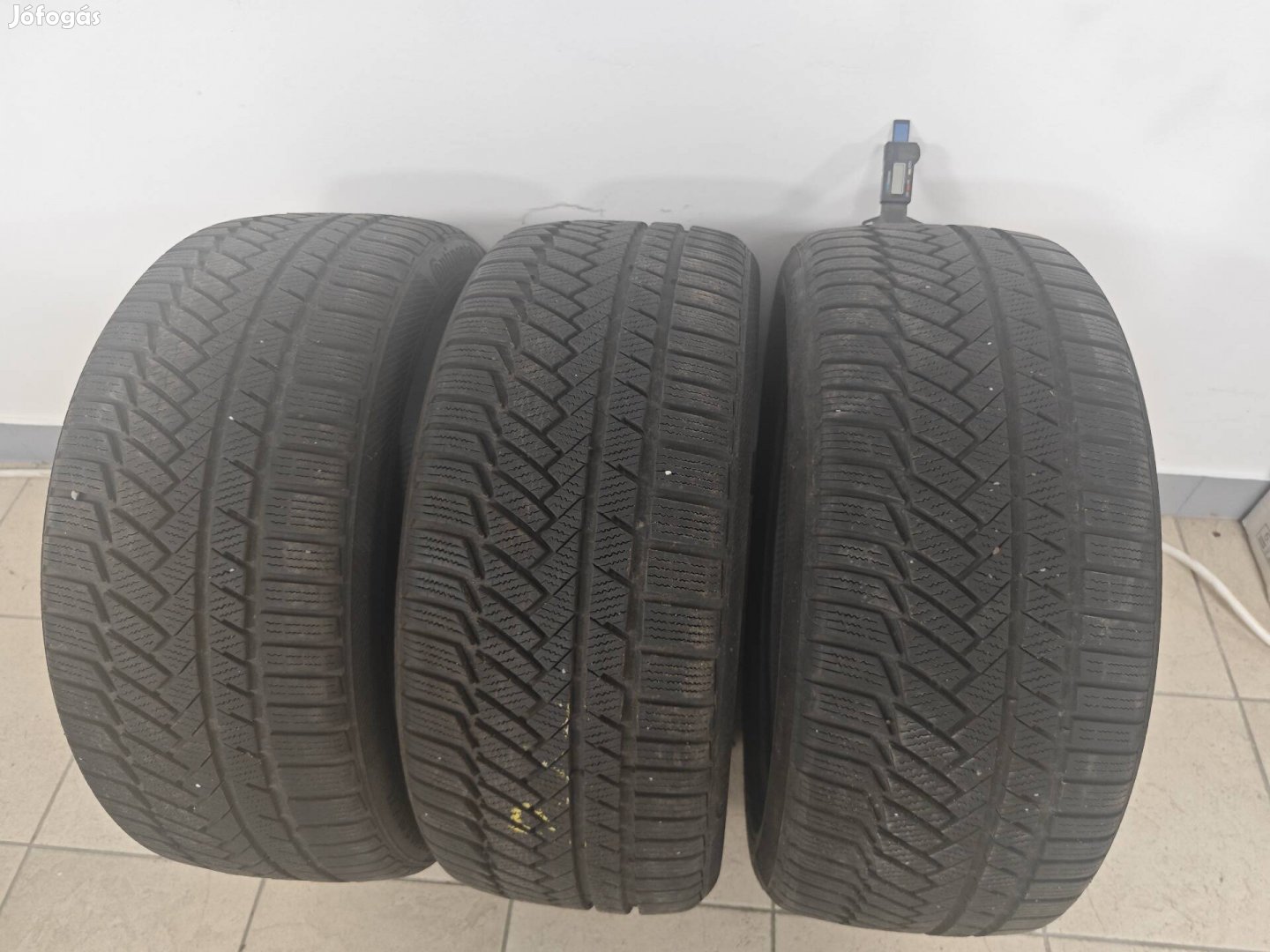245/4019" újszerű Continental téli gumi