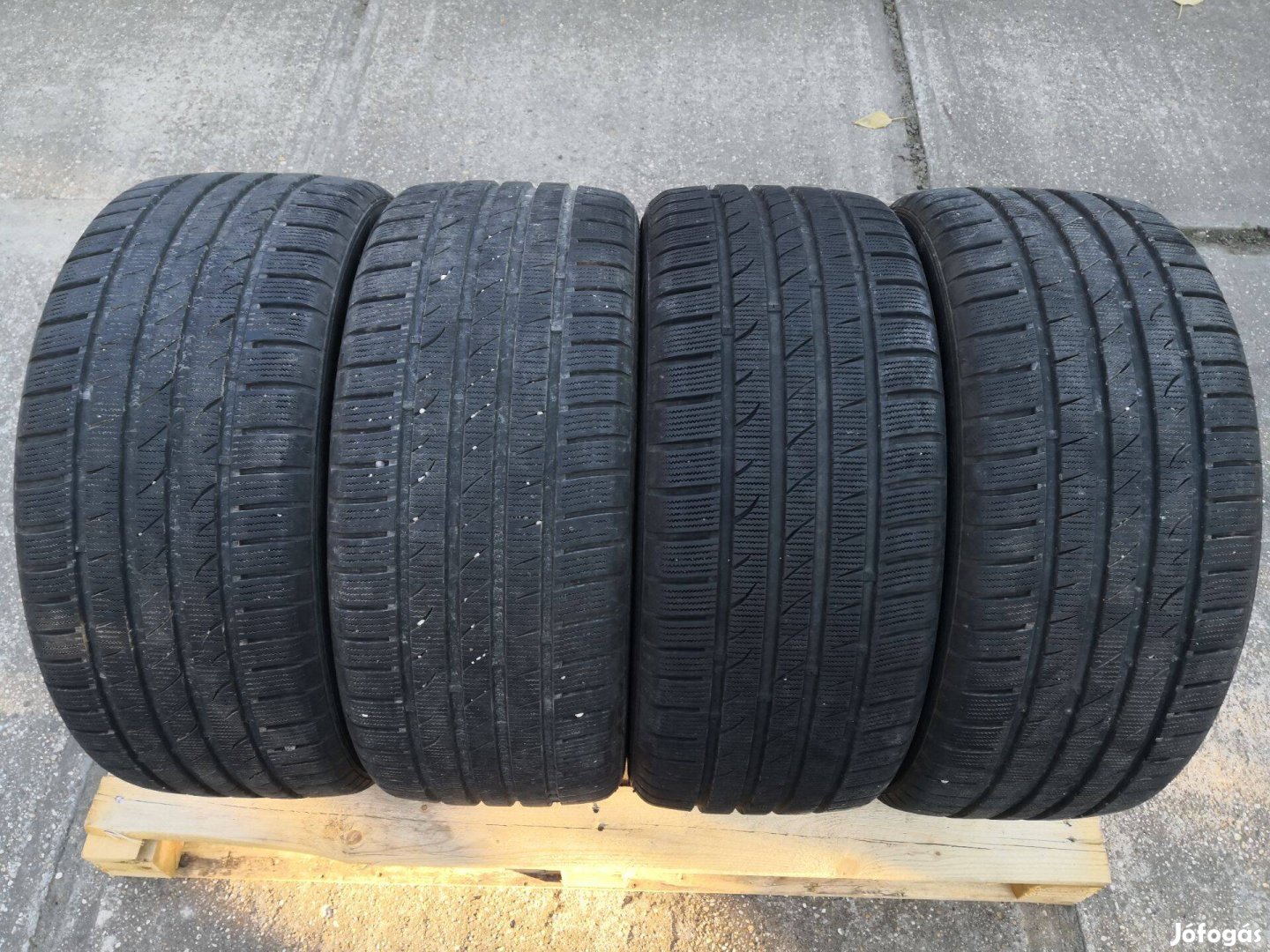 245/40R18 Fortuna téli gumi