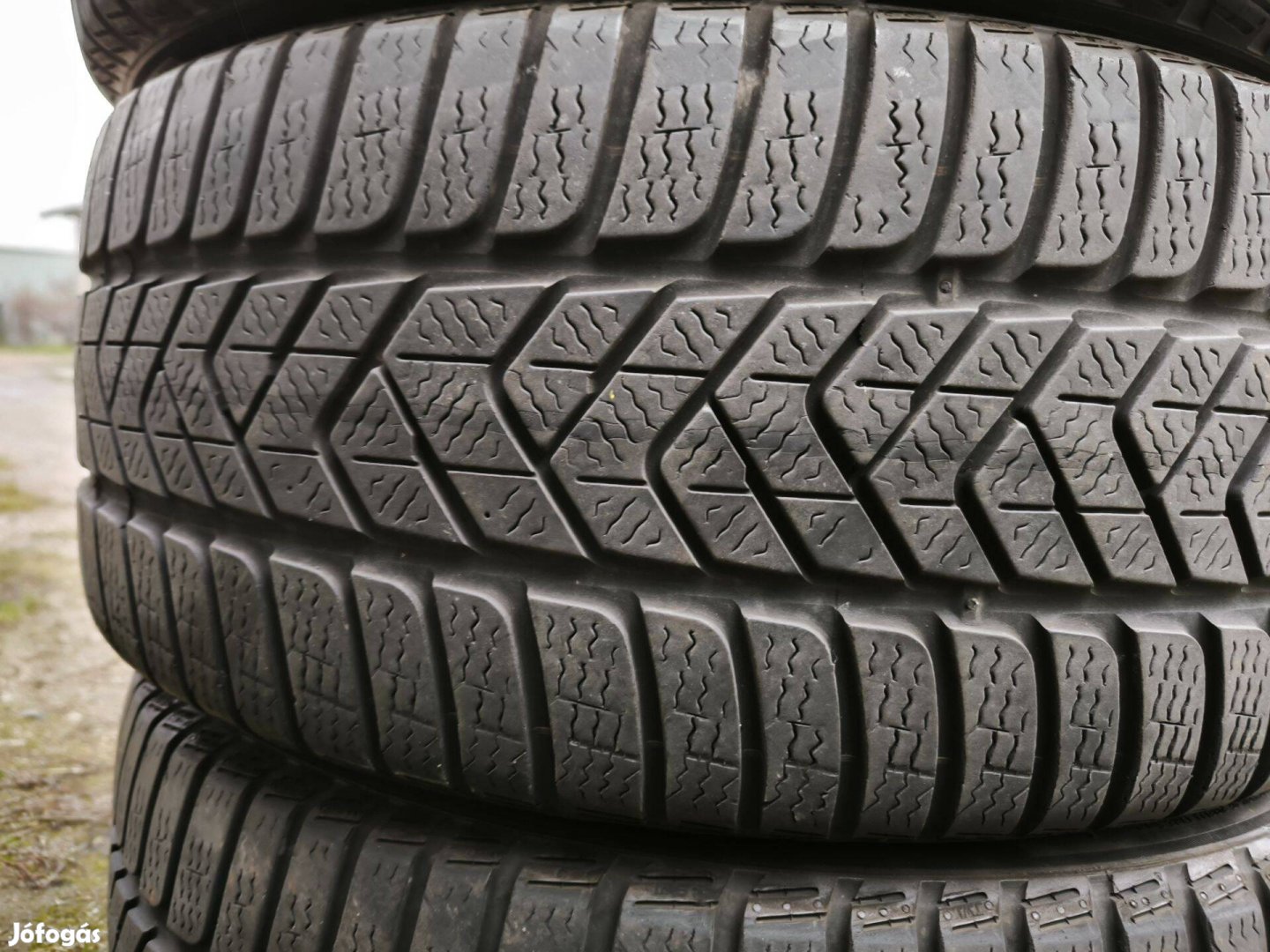 245/40R18 Pirelli téligumi 245/40 18 téli
