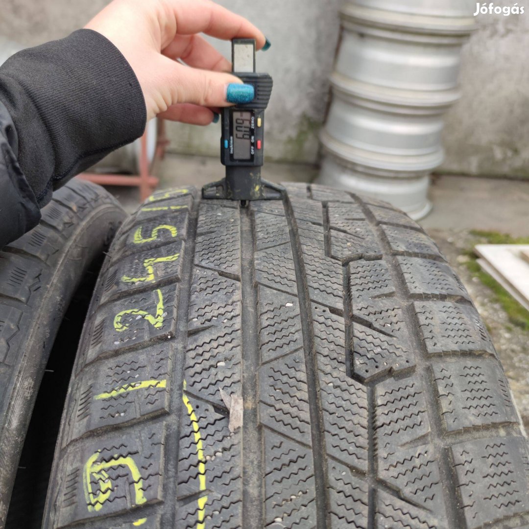 245/40 R18 Comforser téli gumi 10000ft a 2db /69/