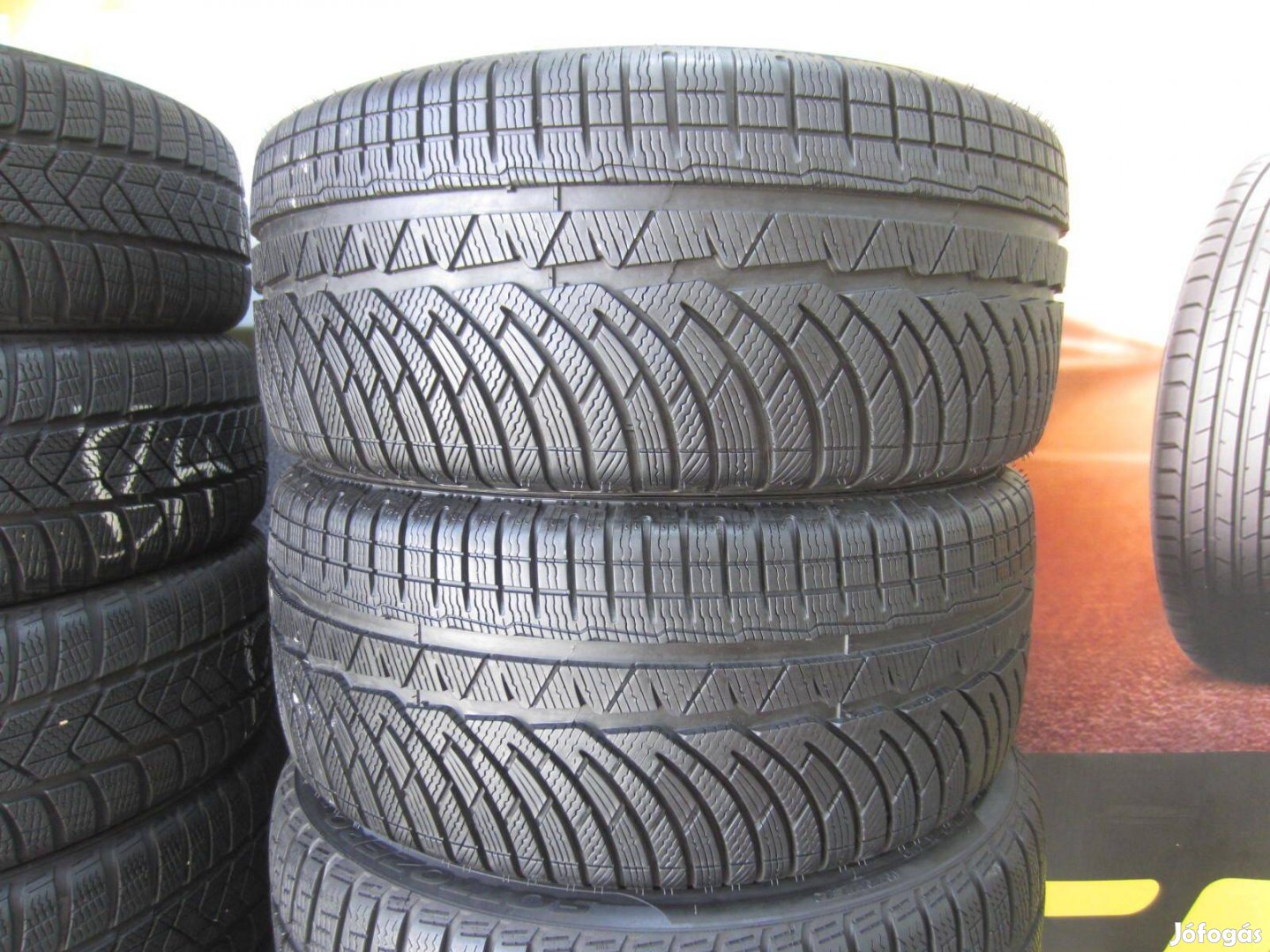 245/40 R18 Michelin PA4 97V