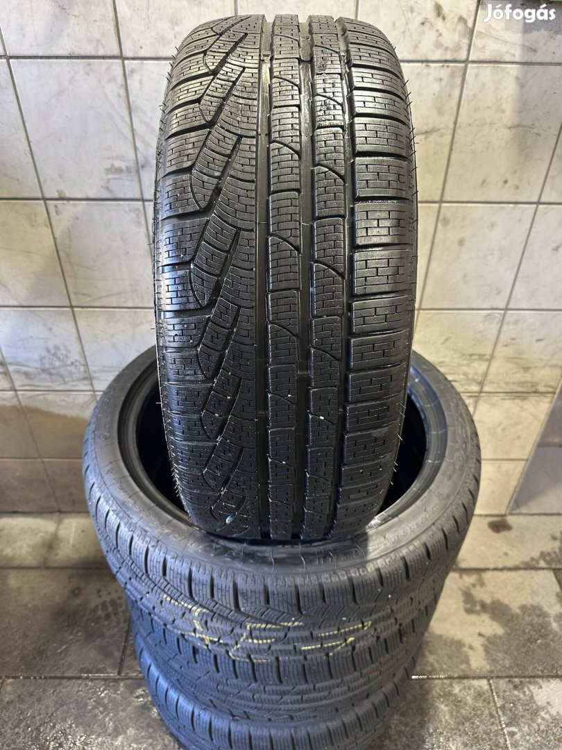 245/40 R20 275/35 R20 Pirelli téli 2025