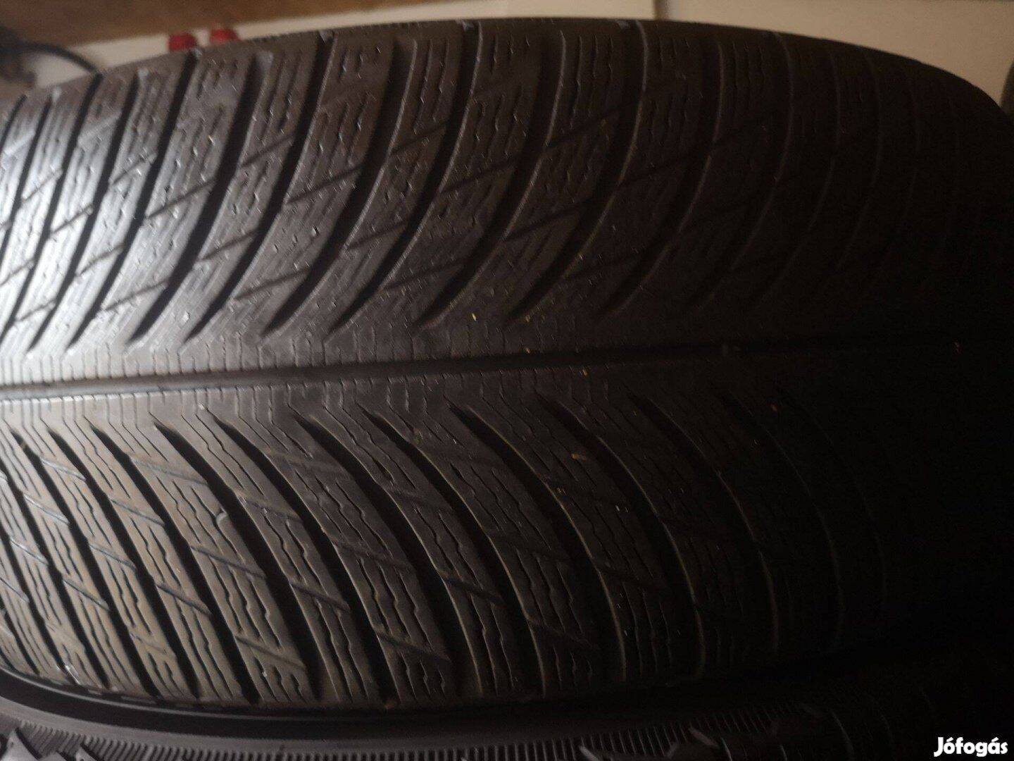 245/45R18 35e/2db Michelin téligumik