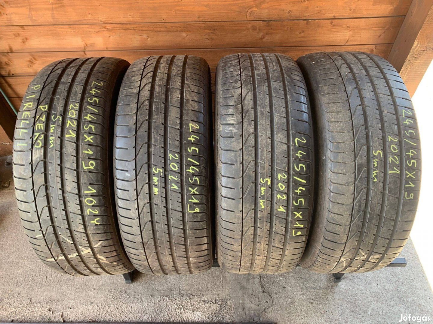 245/45R19 245 45 19 245/45x19 Pirelli nyári gumi eladó