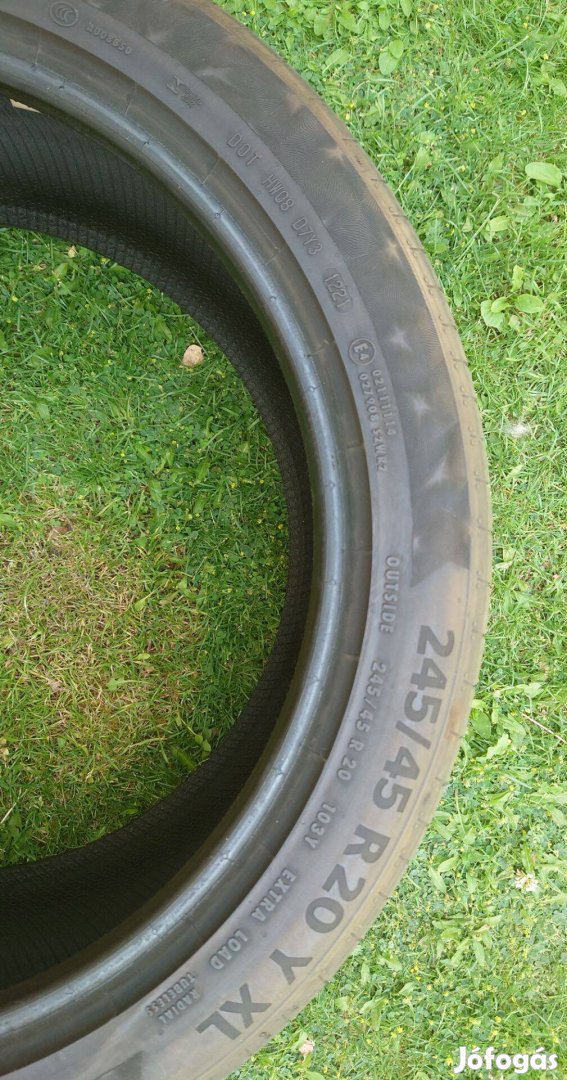 245/45R20 Continental gumiabroncs