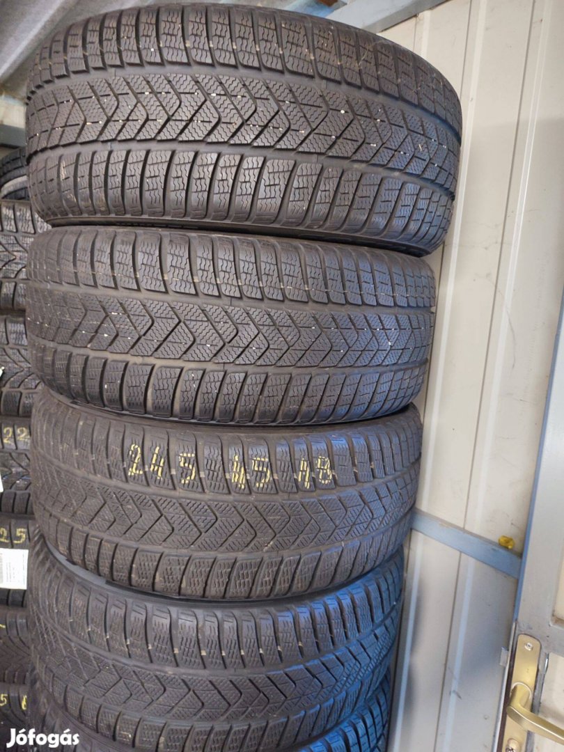 245/45-18 Pirelli téligumi garnitúra!