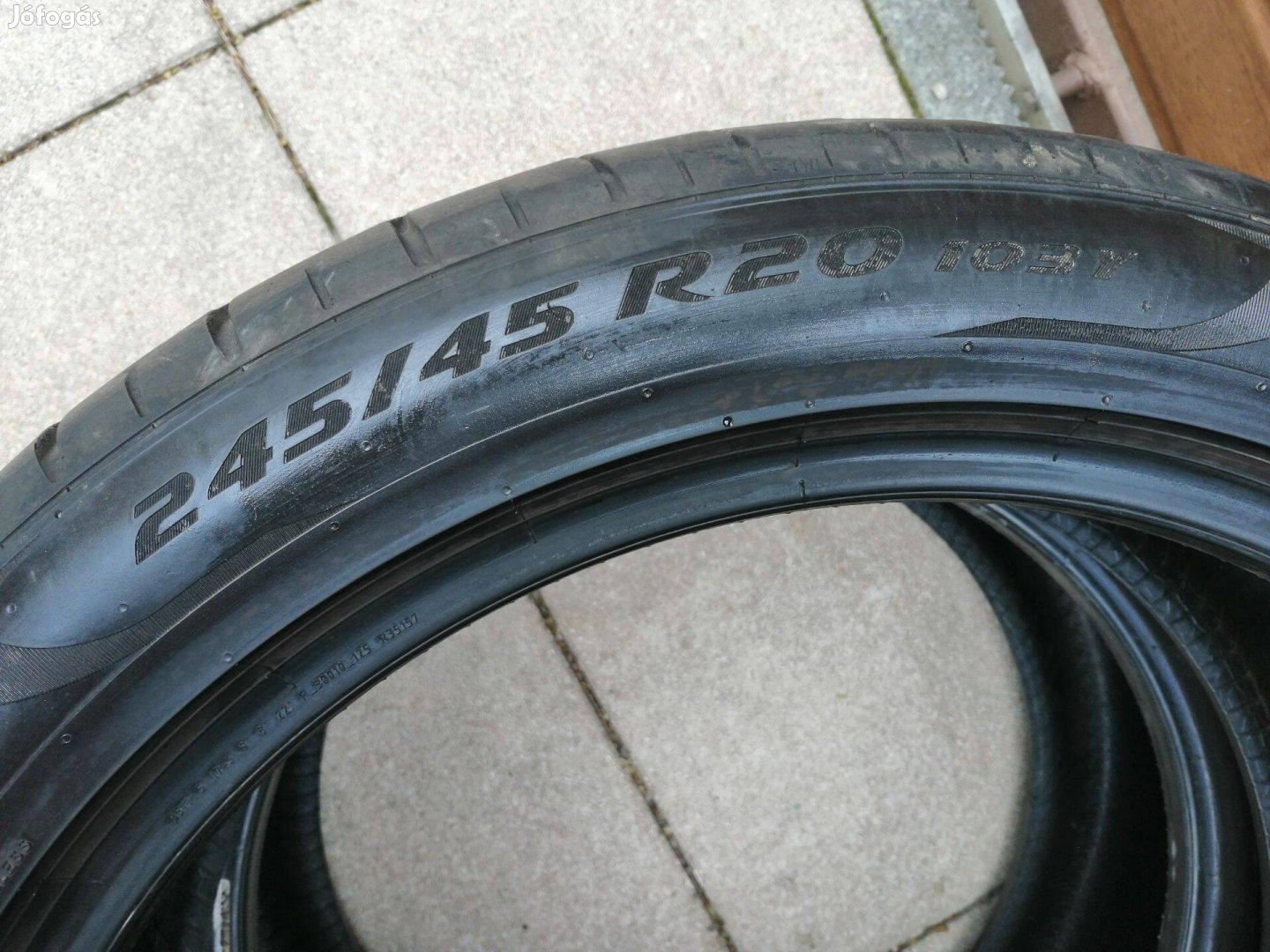 245 45 20 pirelli nyári gumi 2 db