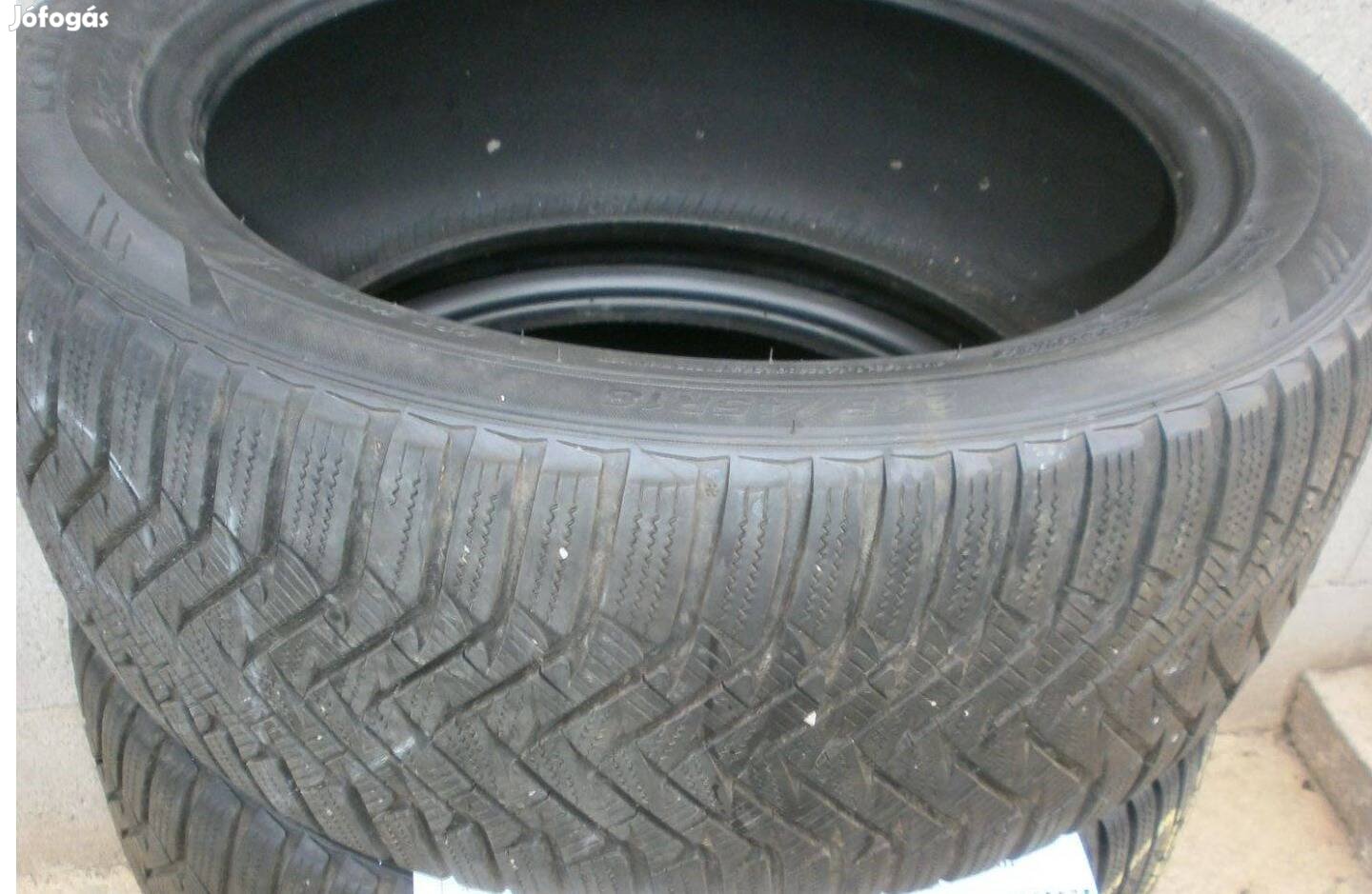 245/45 R18 Laufen téligumi 4 db