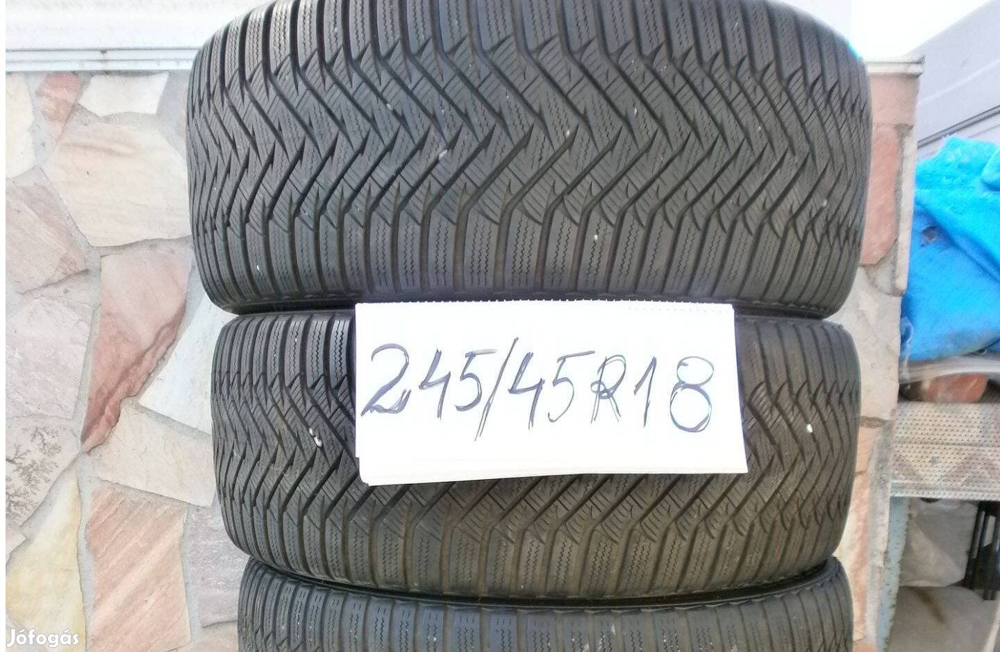 245/45 R18 Laufen téligumi 4 db