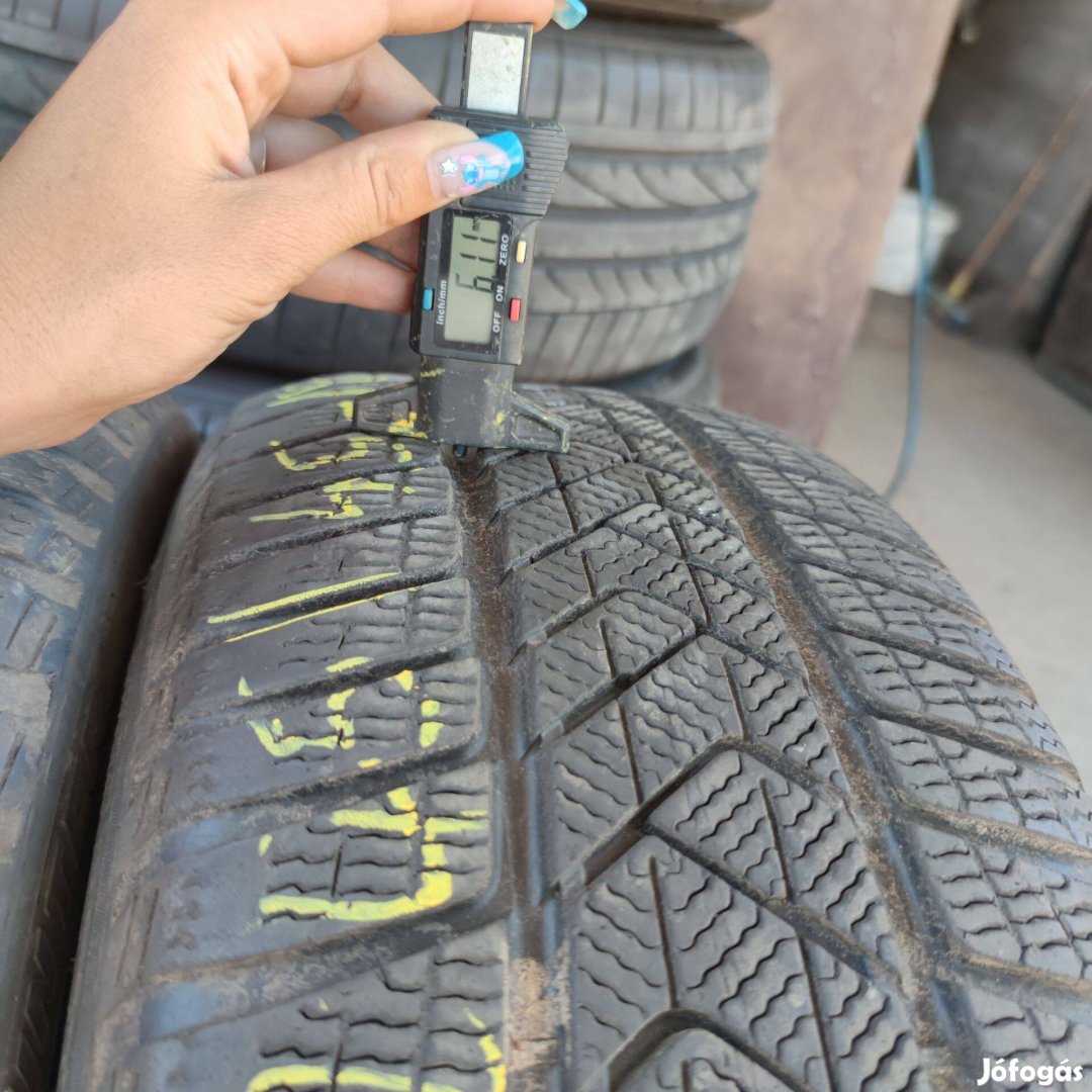 245/45 R18 Pirelli téli gumi 35000ft a 4db/232/