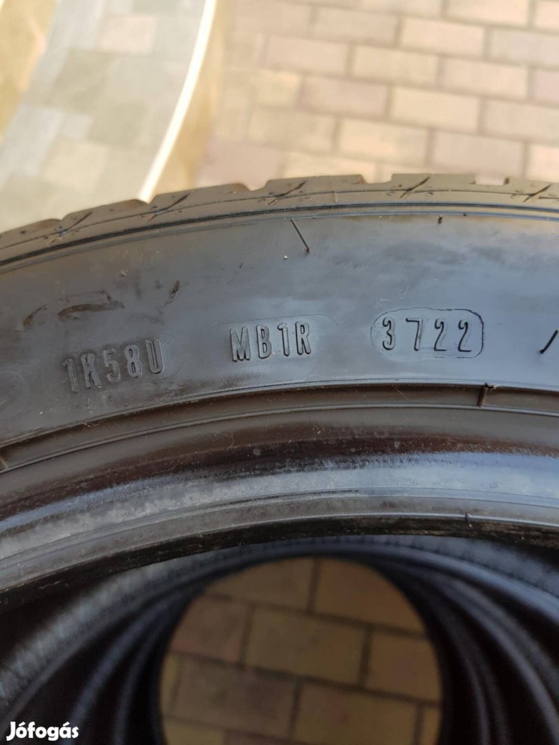 245/45 R18 Sava