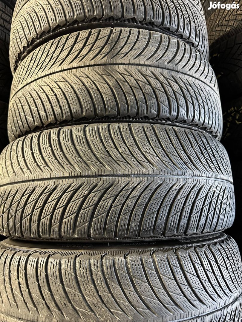 245/45 R18 téligumi