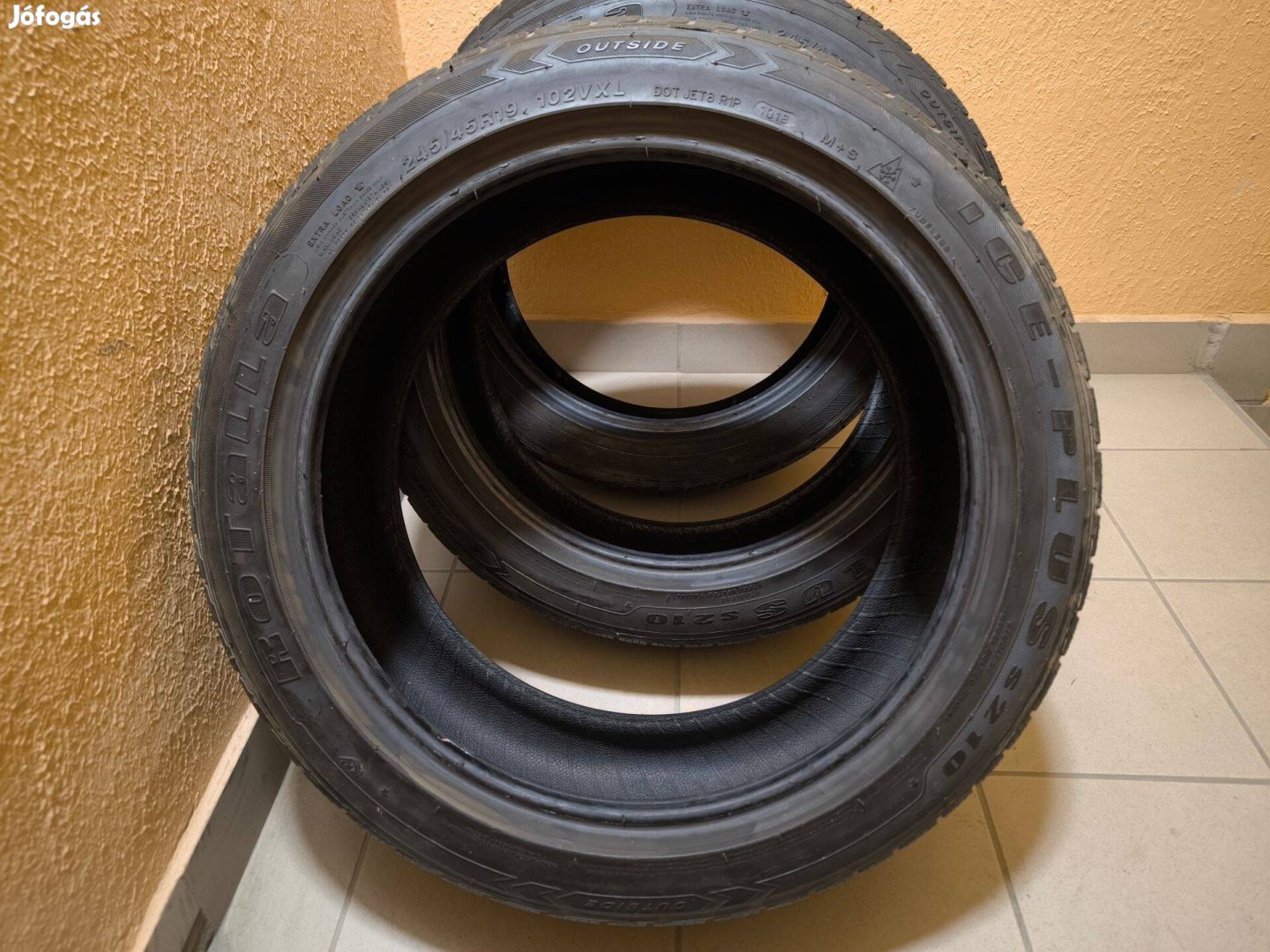 245/45 R19 102V XL 3db téli gumi, három db együtt 29.000, extra load