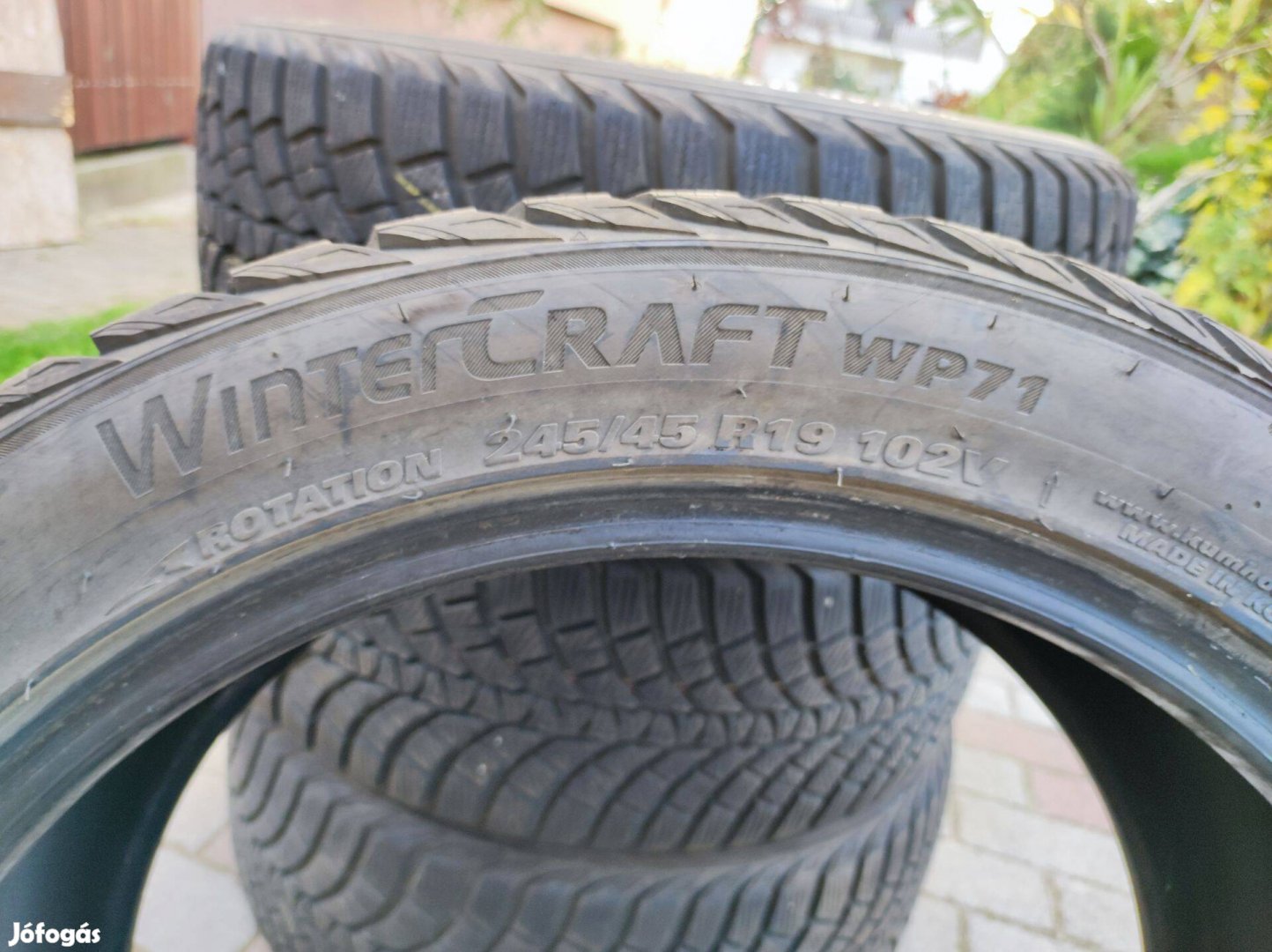 245/45 R19 Kumho Wintercraft téligumi