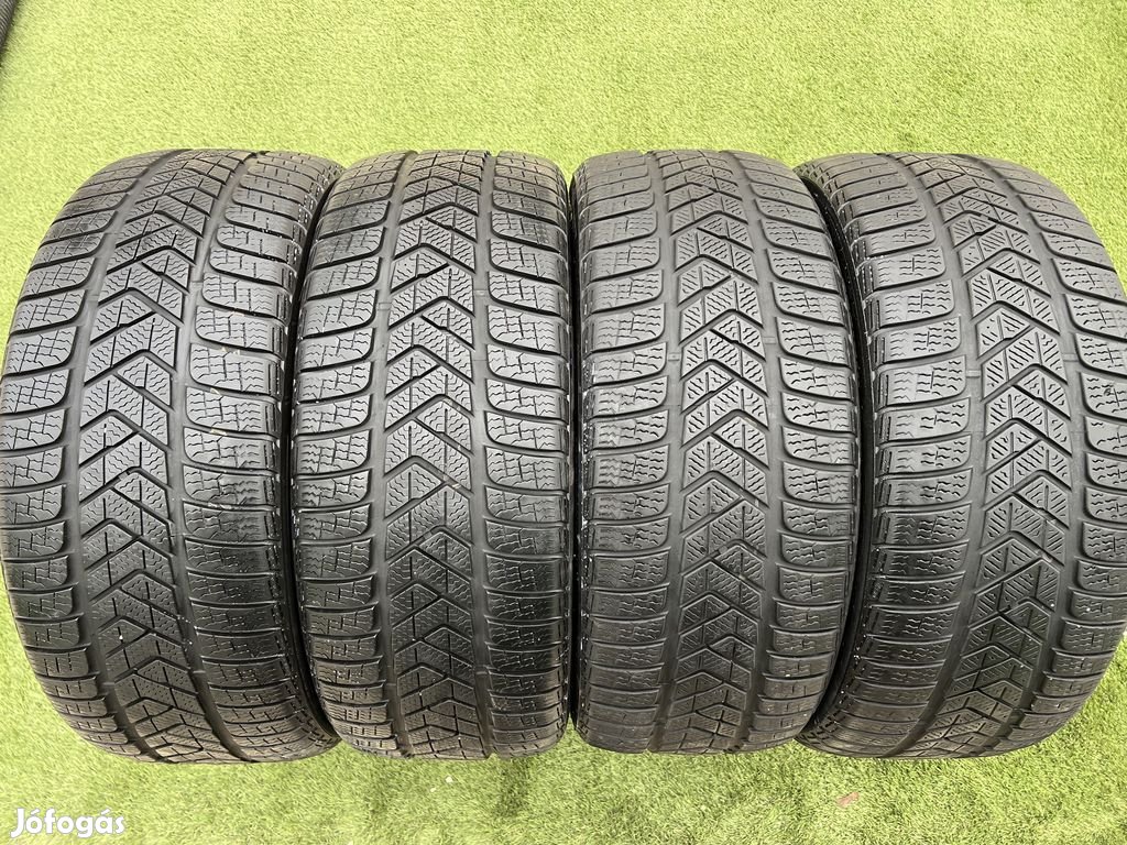 245/45 R19 Pirelli Sottozero 3 téli gumi 5-6mm