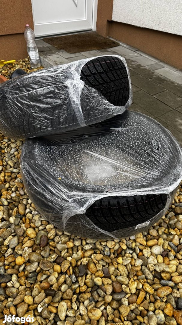 245/45 R19 téli gumi