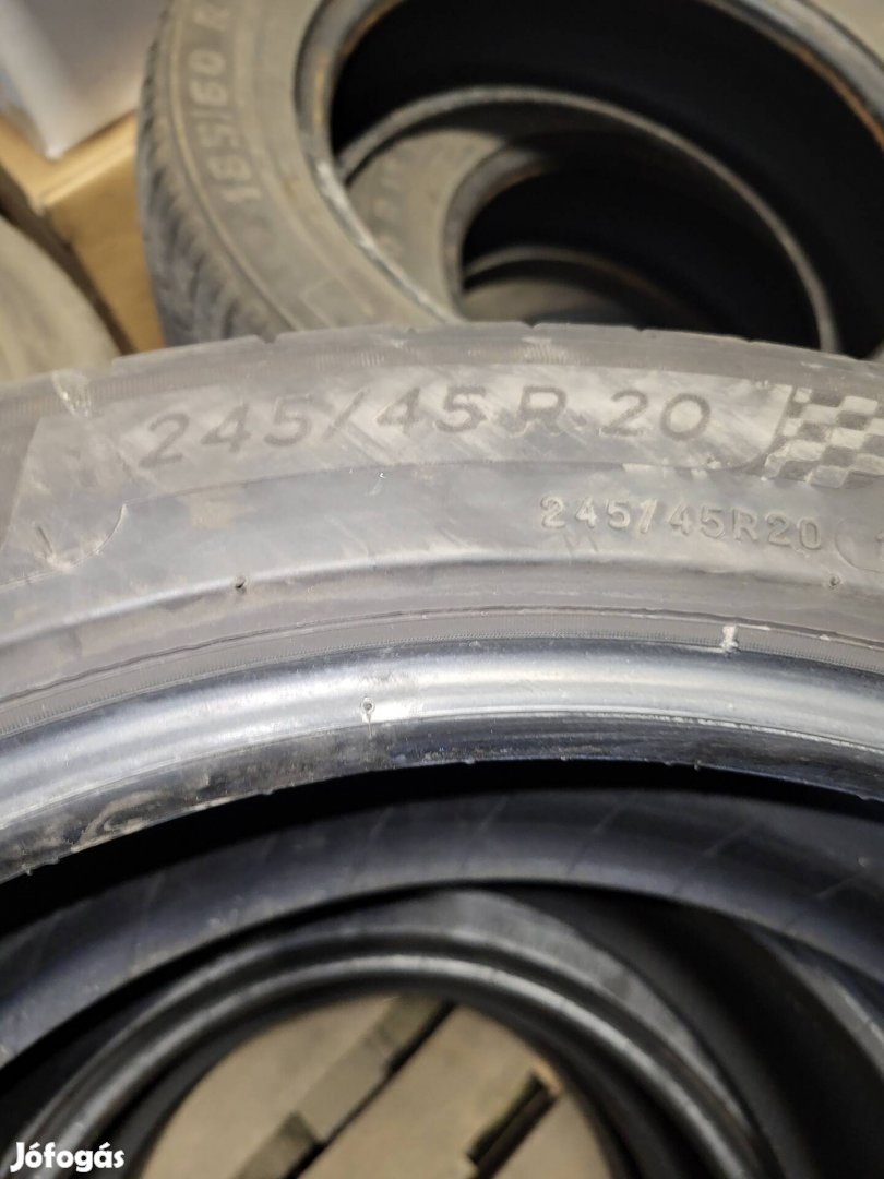 245 45 R20 michelin