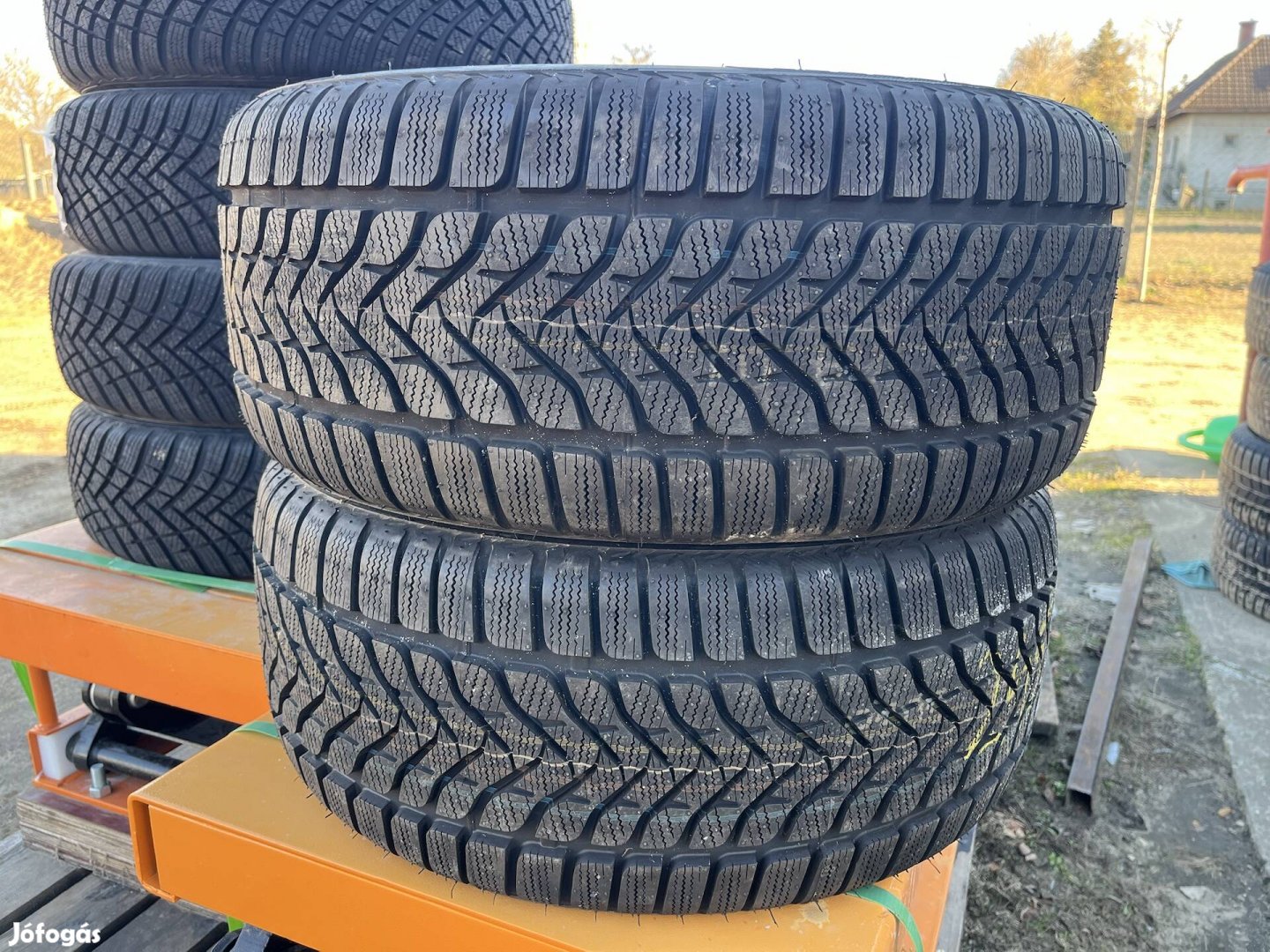 245/45 r17 Lassa téligumi pár Új!