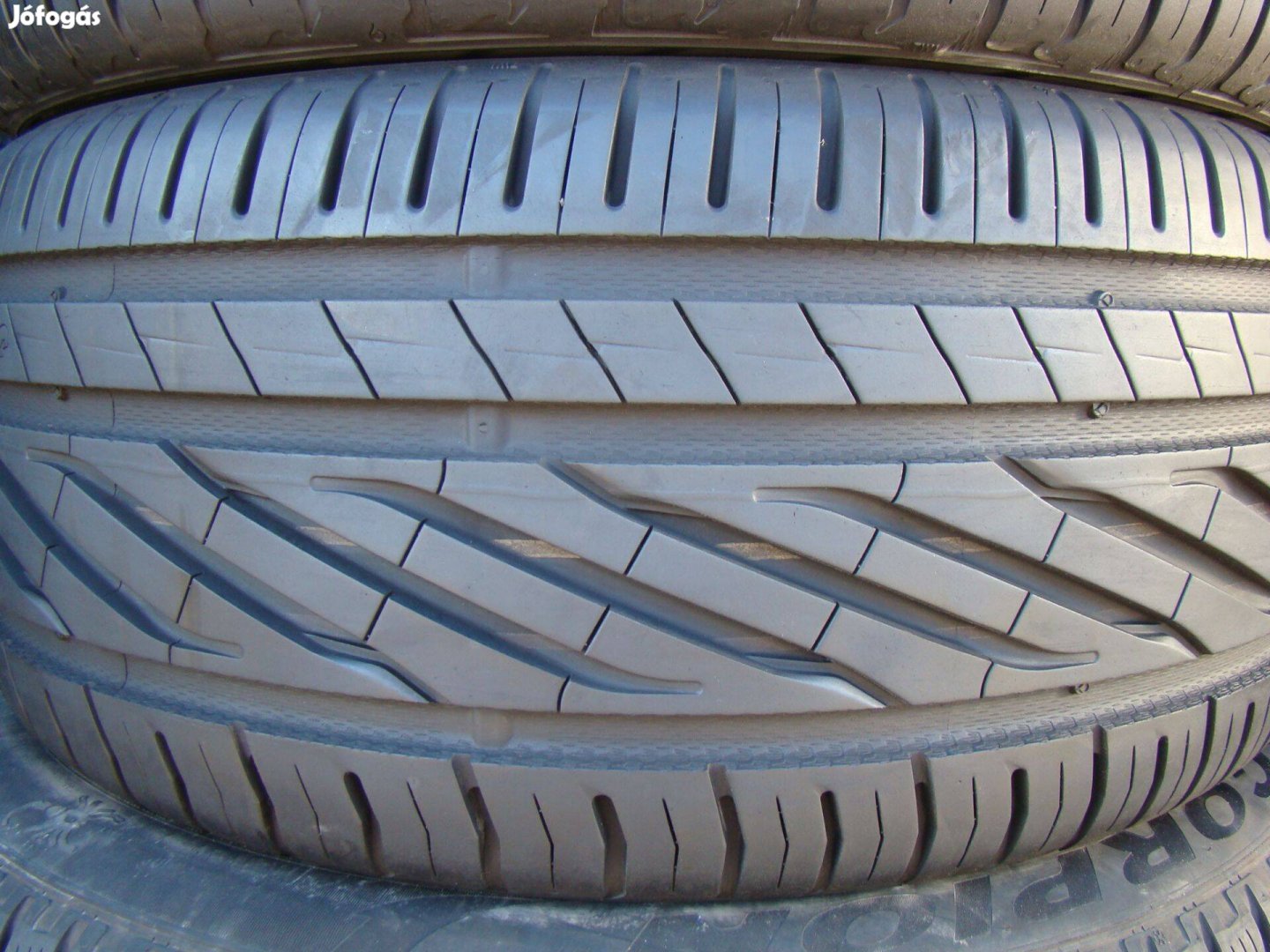 245/45 r17 Unirolyal nyári gumi 245/45r17