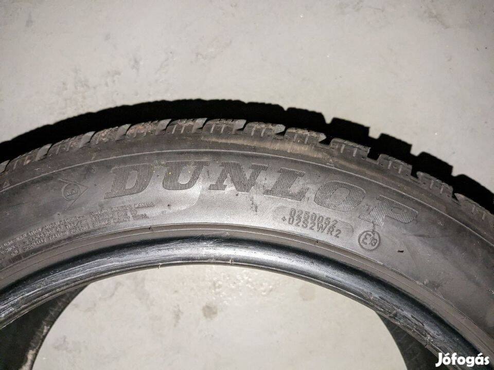 245/45 r18 Dunlop téligumi