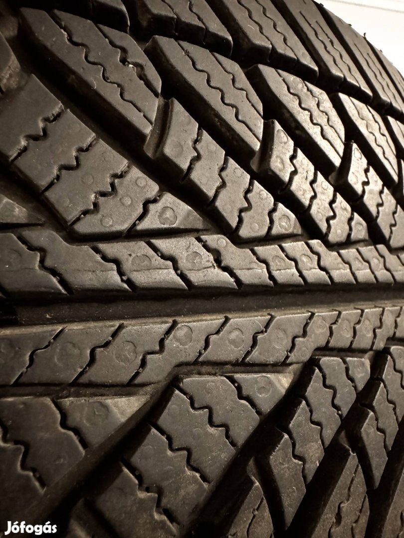 245/45 r18 téli gumi goodyear 