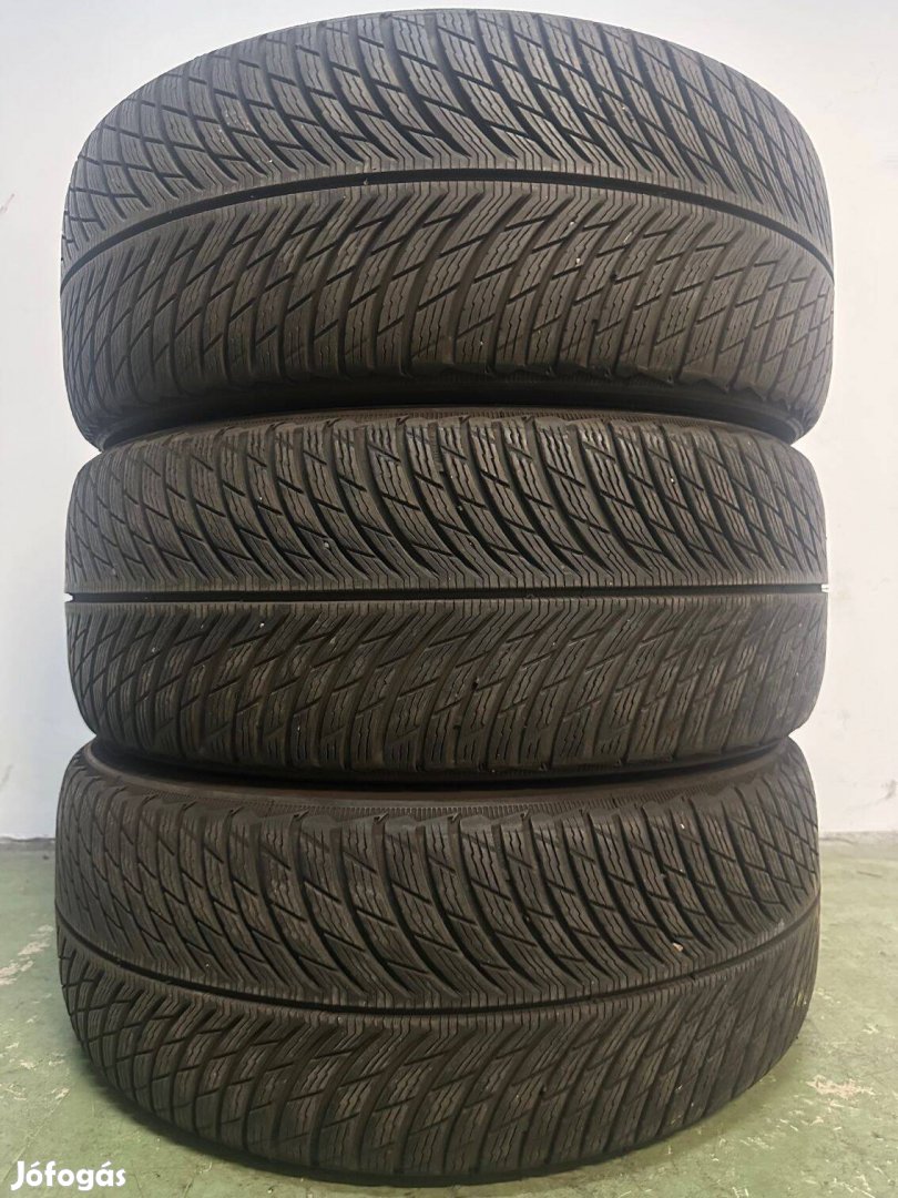 245/45 r19 téli