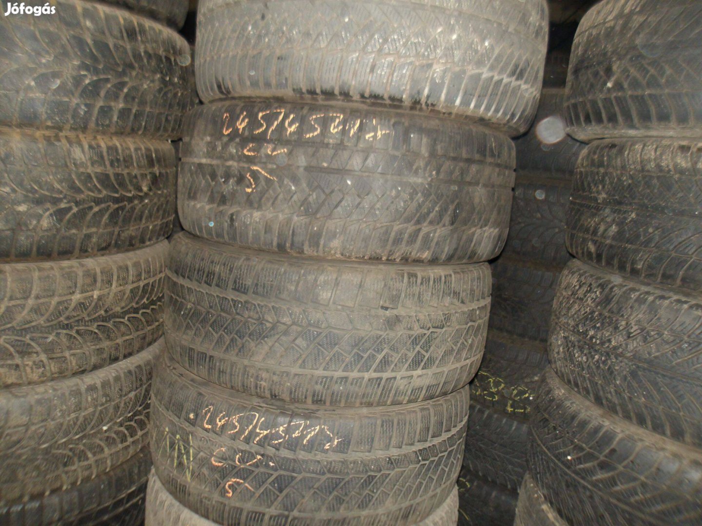 245/45r18 Continental téli gumi ajándék szereléssel