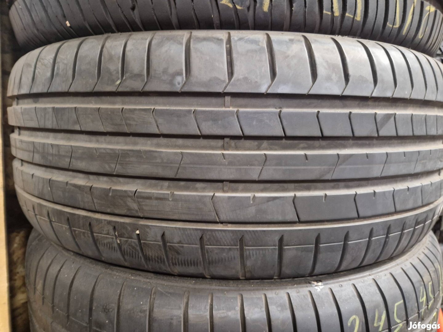 245/45r18 Pirelli nyarigumi 2db  dot20-21