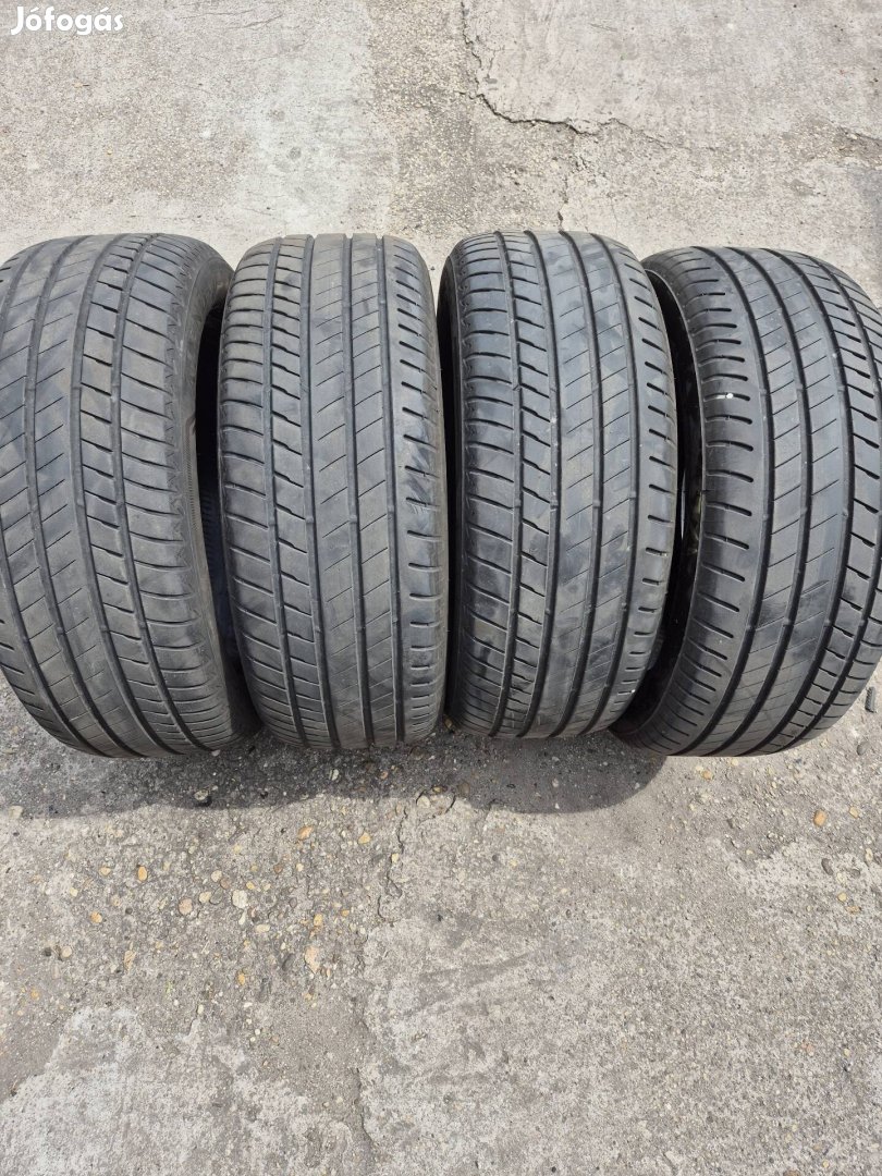 245/50R19 Bridgestone Alenza 001