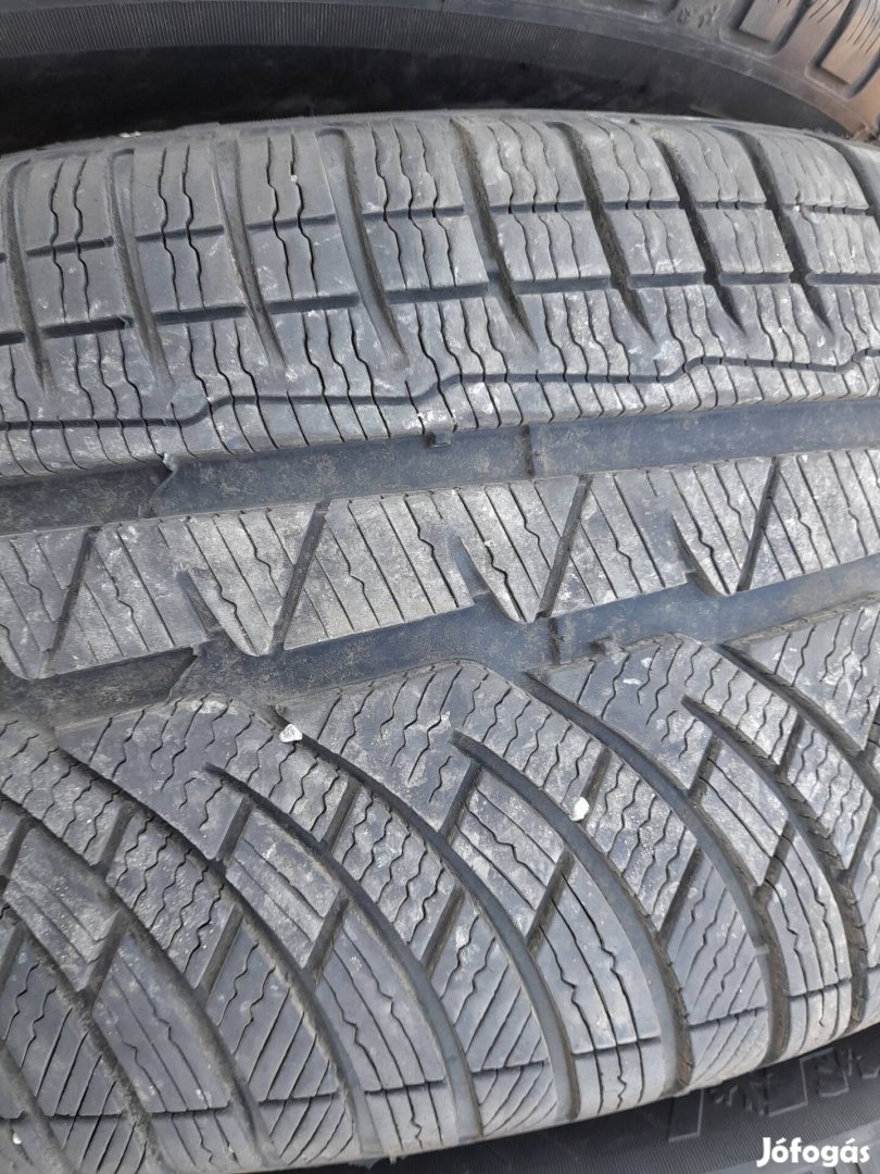 245/50 R18 Michelin téligumi 