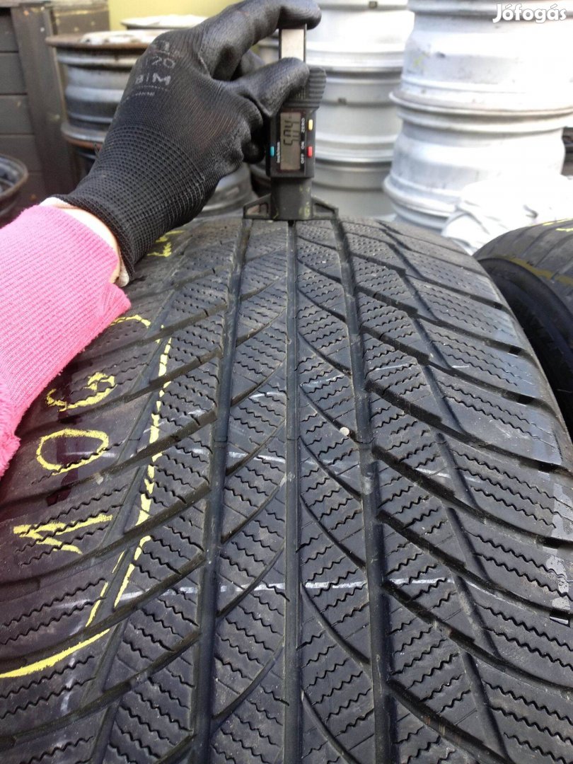 245/50 R19 Bridgestone Defekttűrő téli gumi 10000ft a 2db /106/