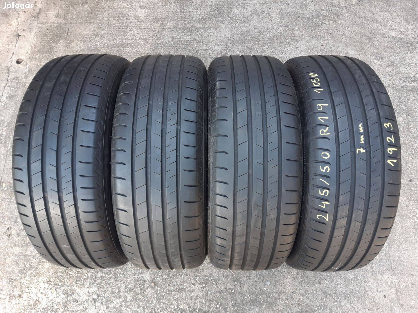 245/50 R19 -nyárigumik