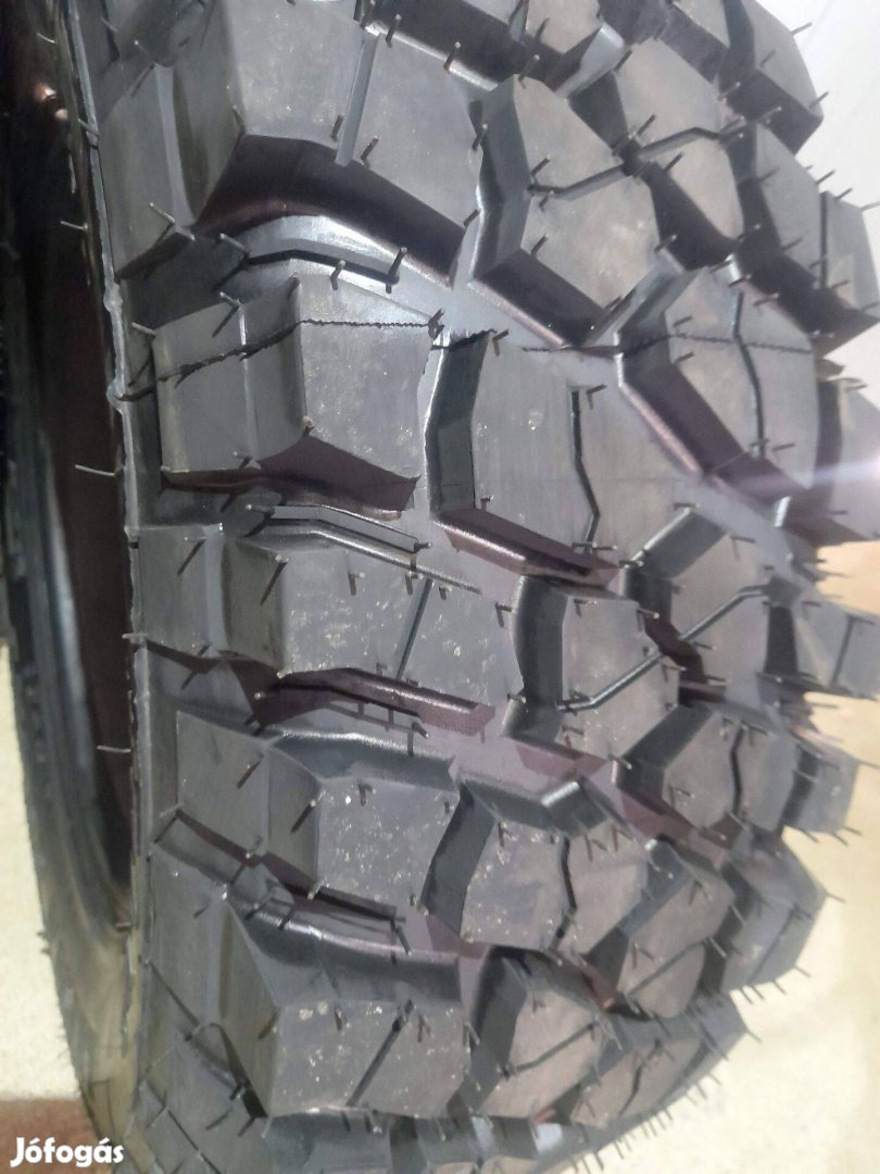 245/70R16 MUD BF-G 2 MT mintás terepgumi