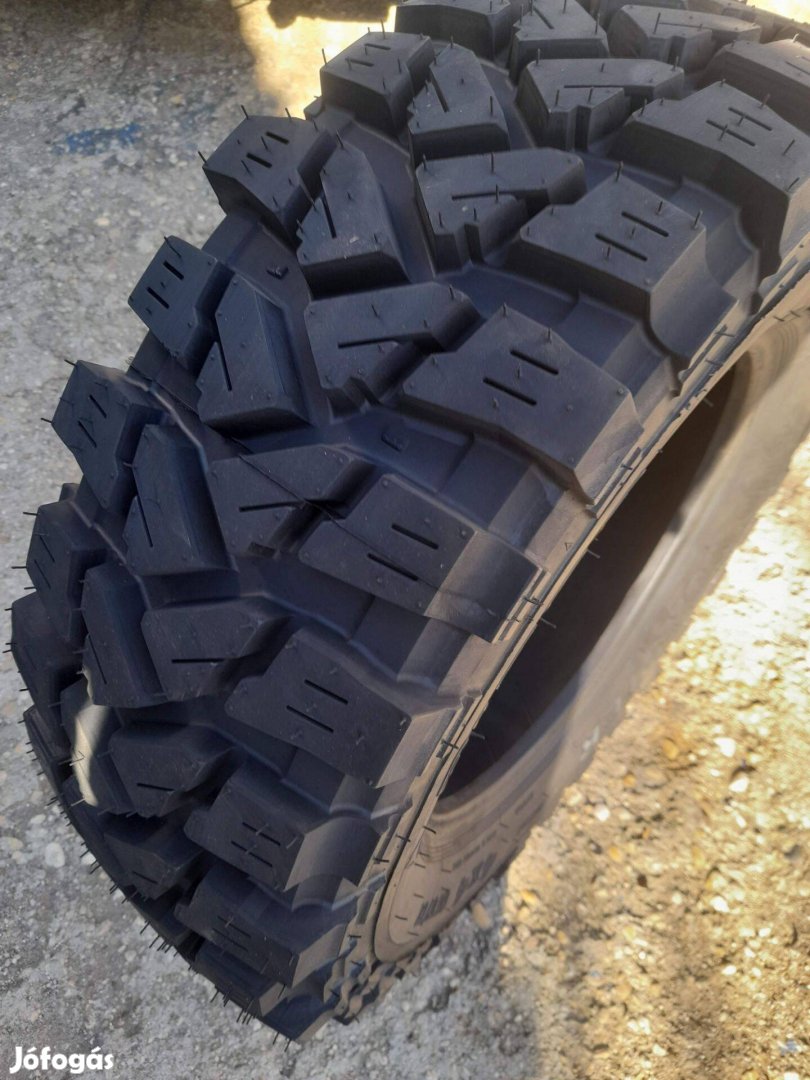 245/70R16 Trepator mintás terepgumi