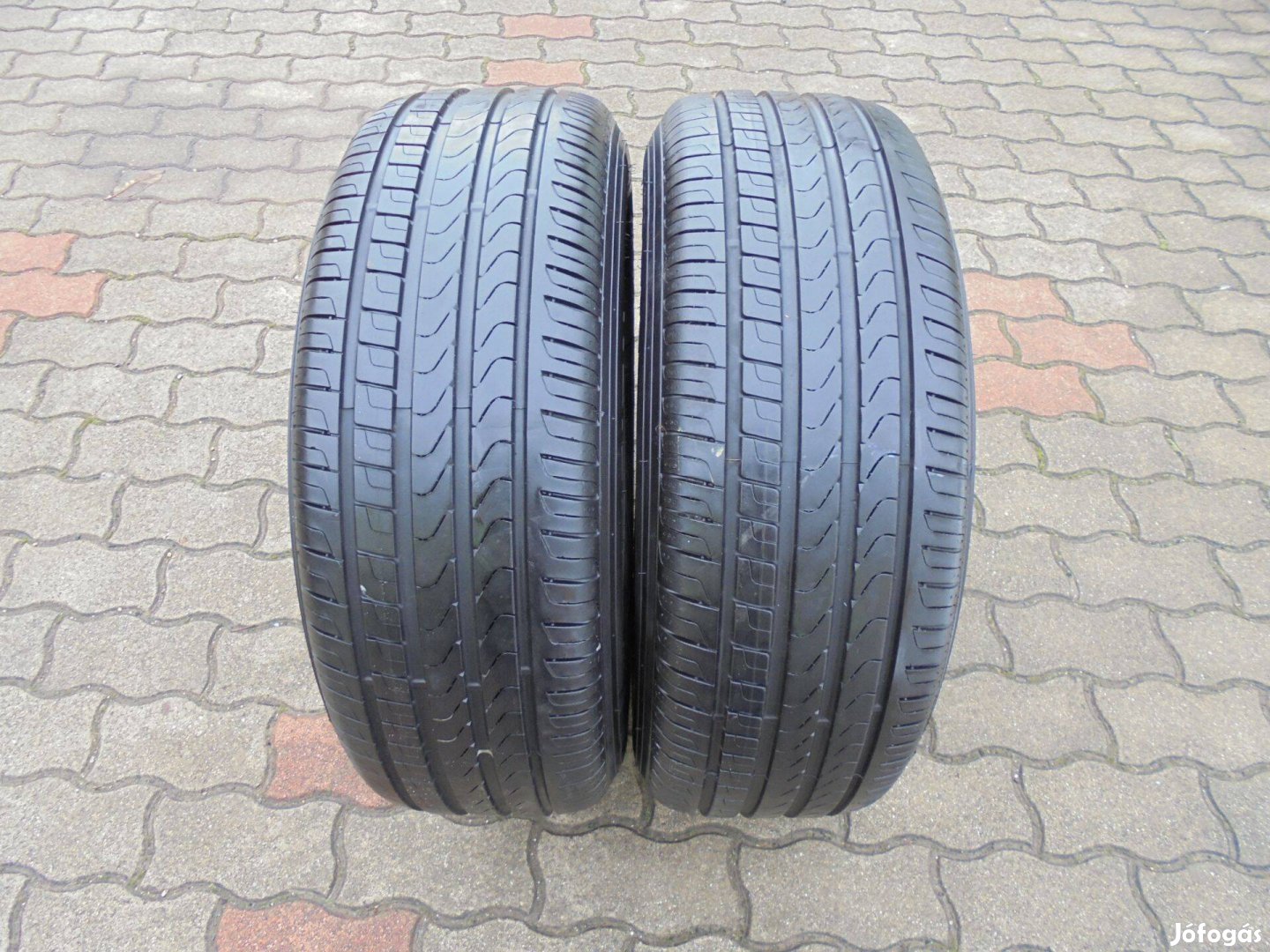 245/70 R 16-os Pirelli nyári gumi pár eladó