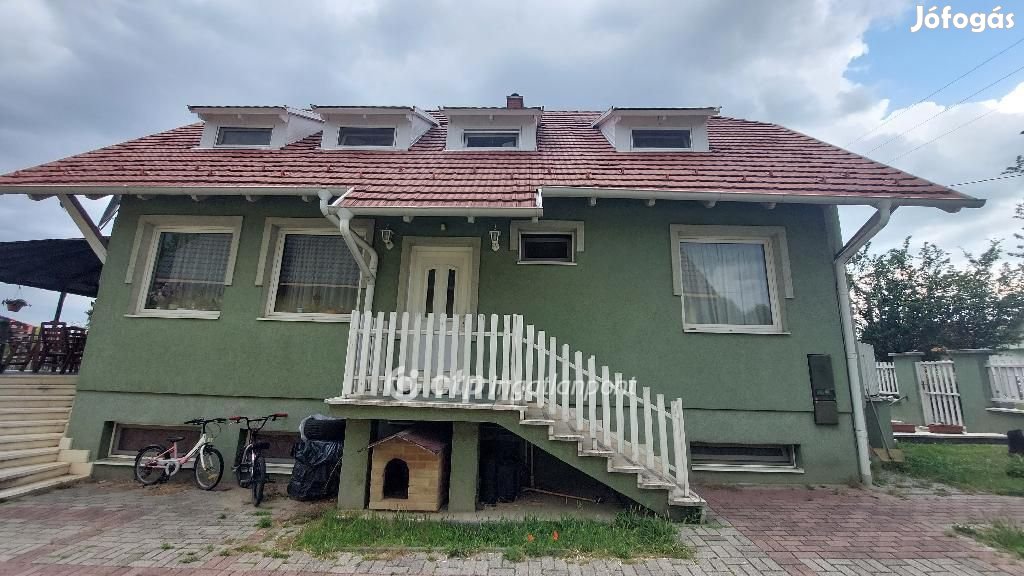 246 nm-es ház eladó Veresegyház