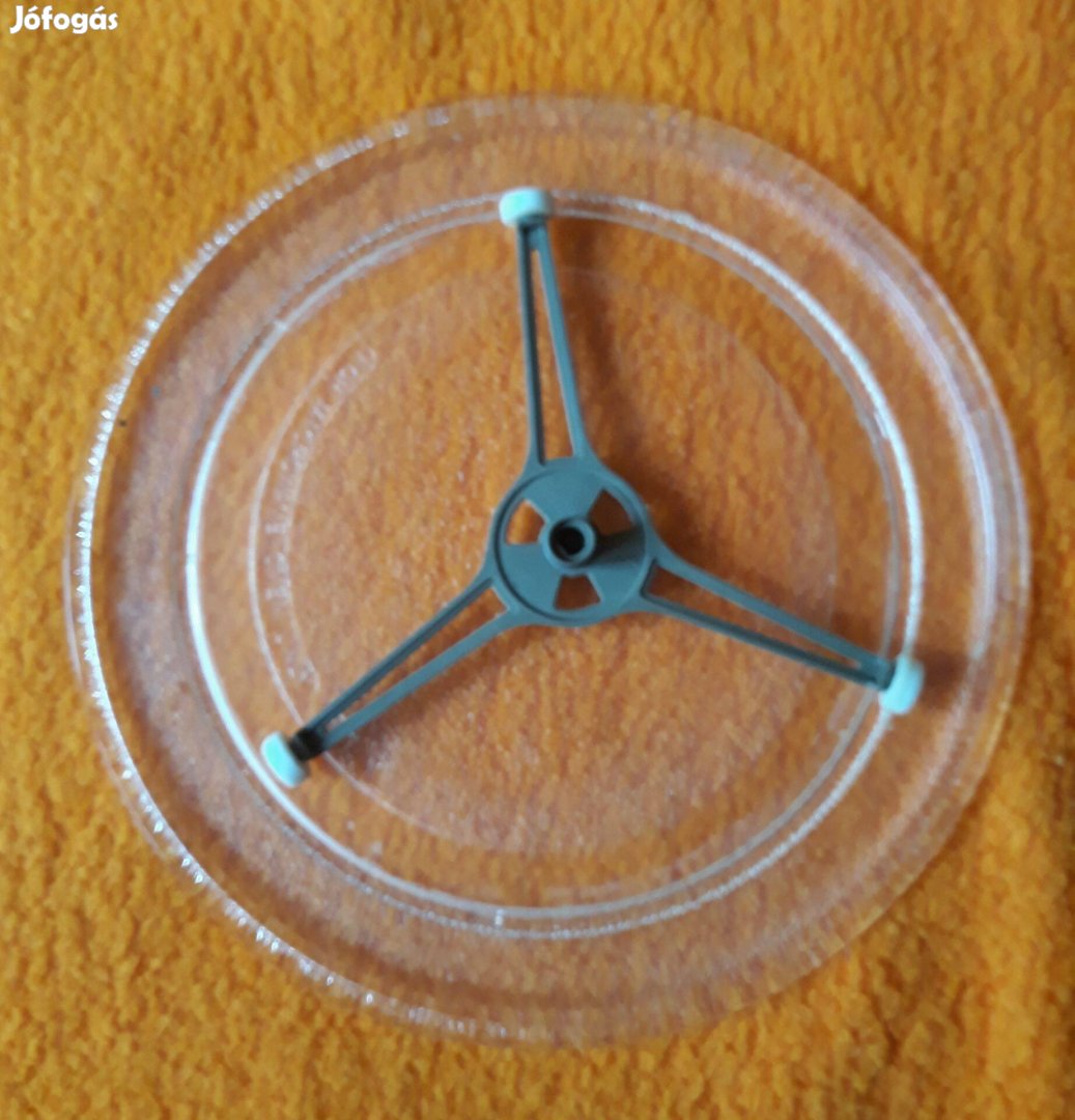 24,5 cm átmérőjű sima közepű mikrohollámú sütő tányér