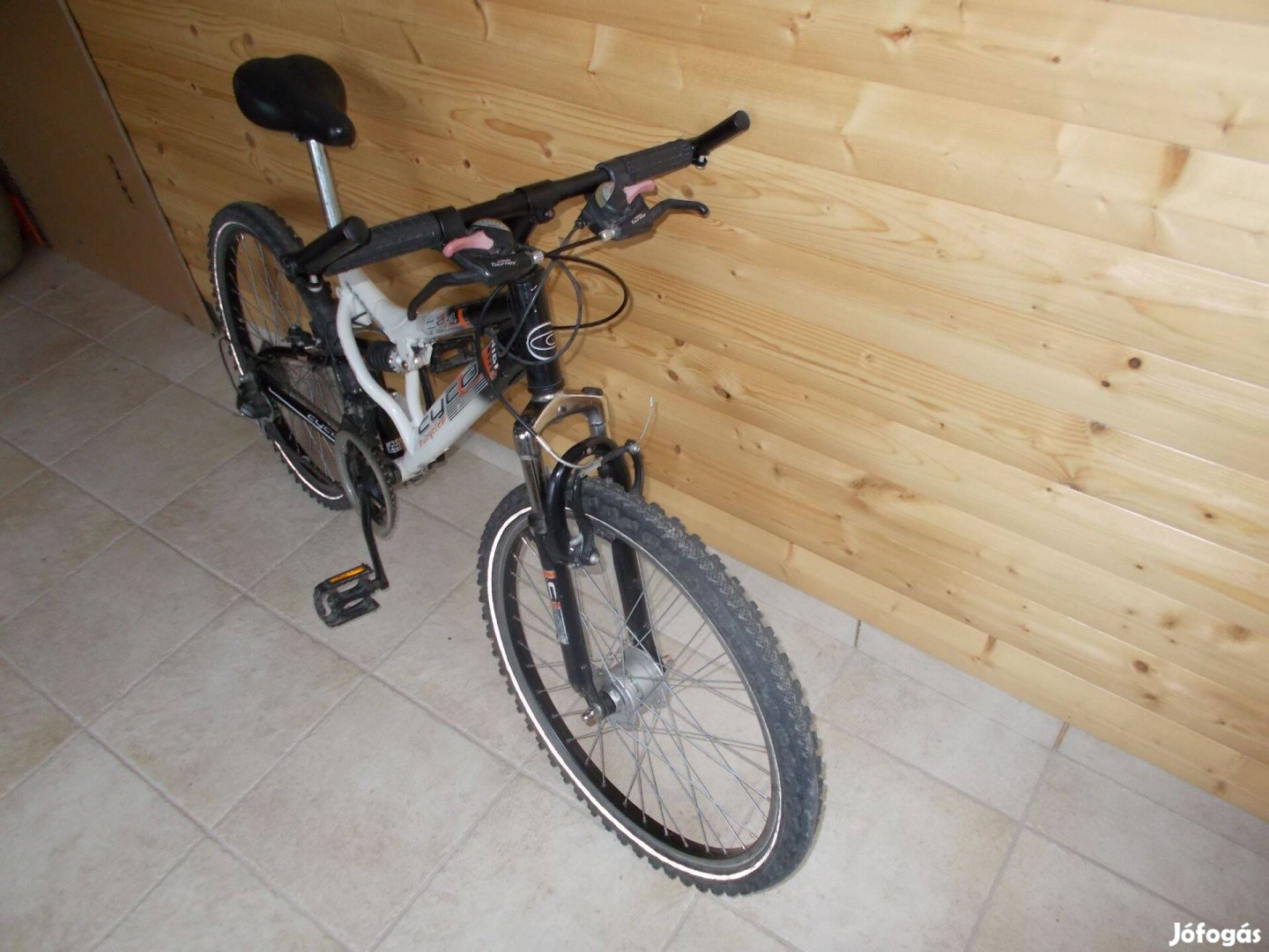 24" Gyerek összteleszkópos MTB