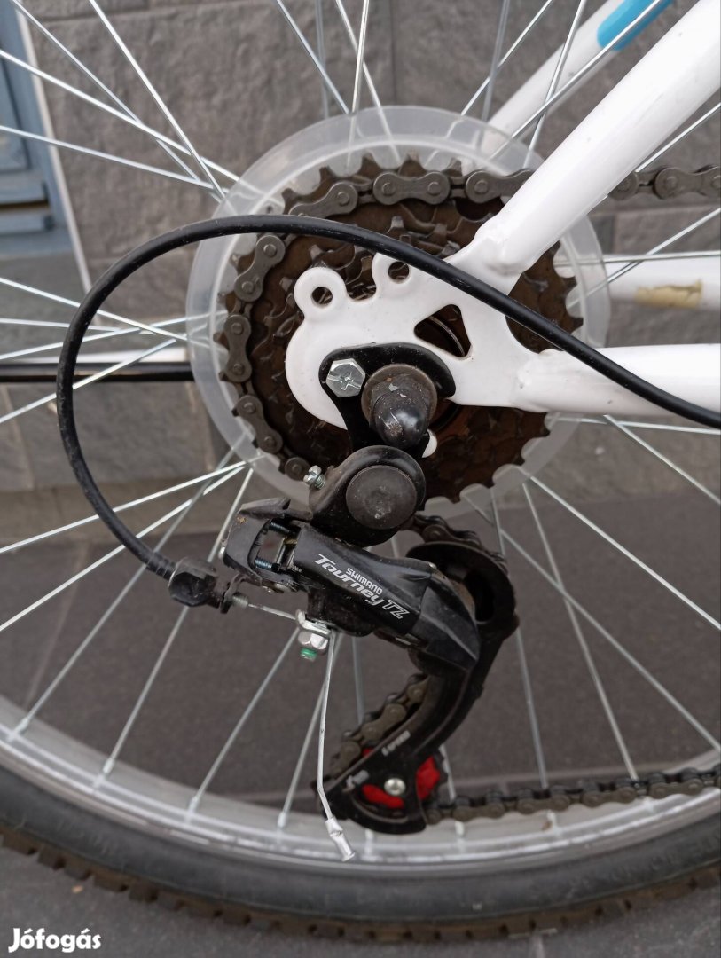 24 méretű X-Fact lány kerékpár megkímélt állapotban