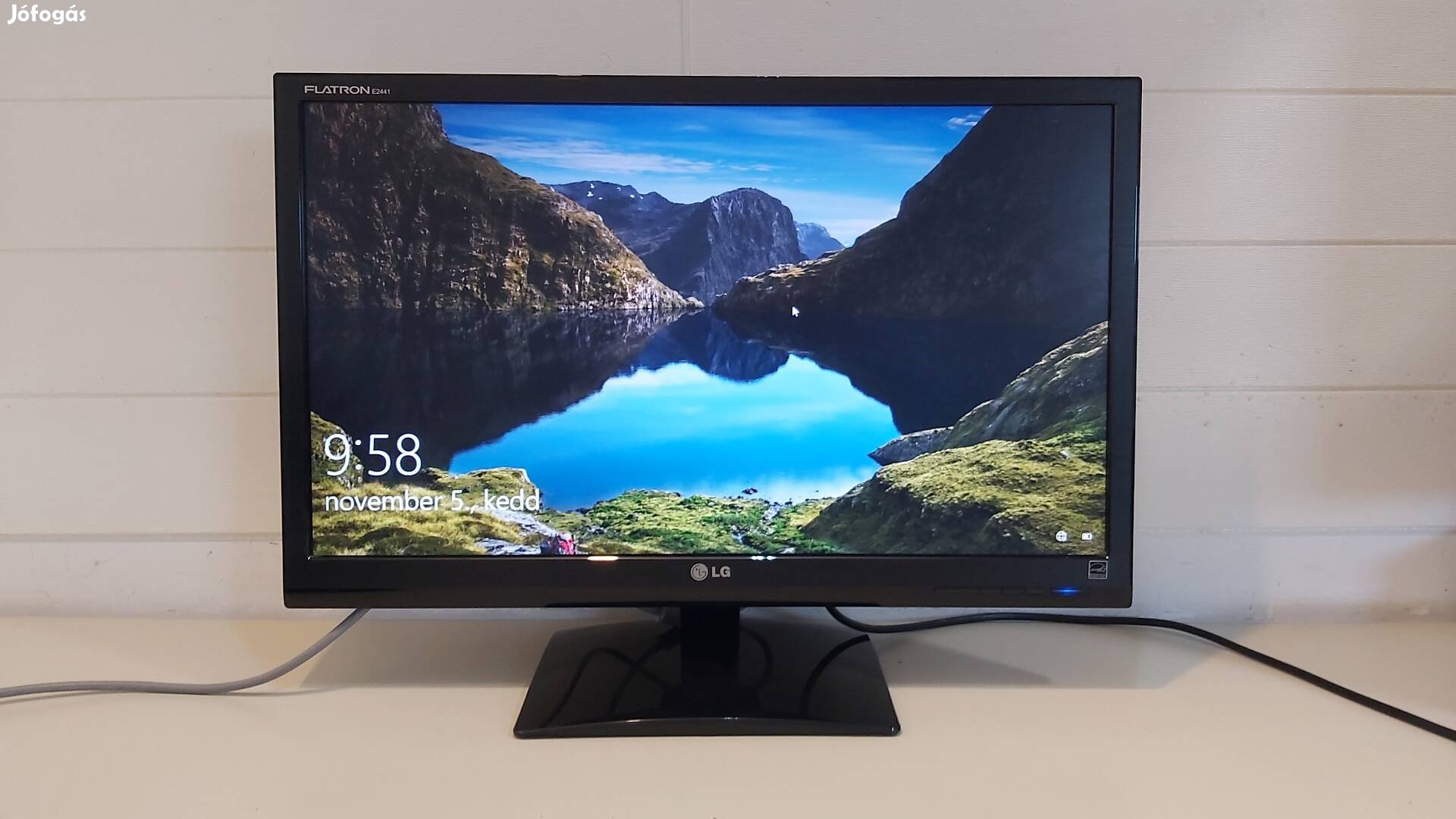 24"-os full-HD LG LED monitor jó állapotban eladó