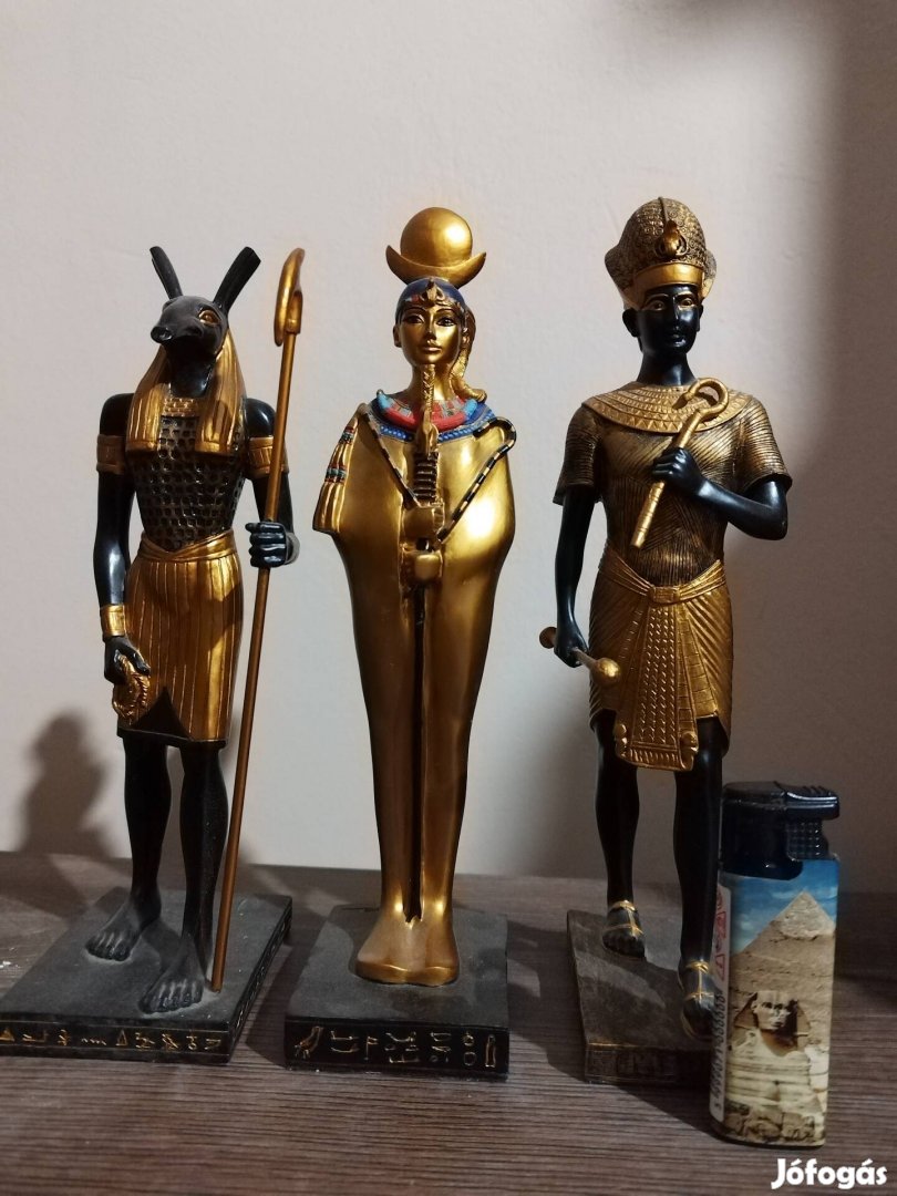 24 db-os Egyiptomi szobor gyüjtemény