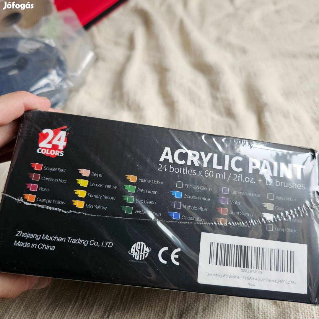 24 db os acryl festék szett teljesen új +12 db ecset
