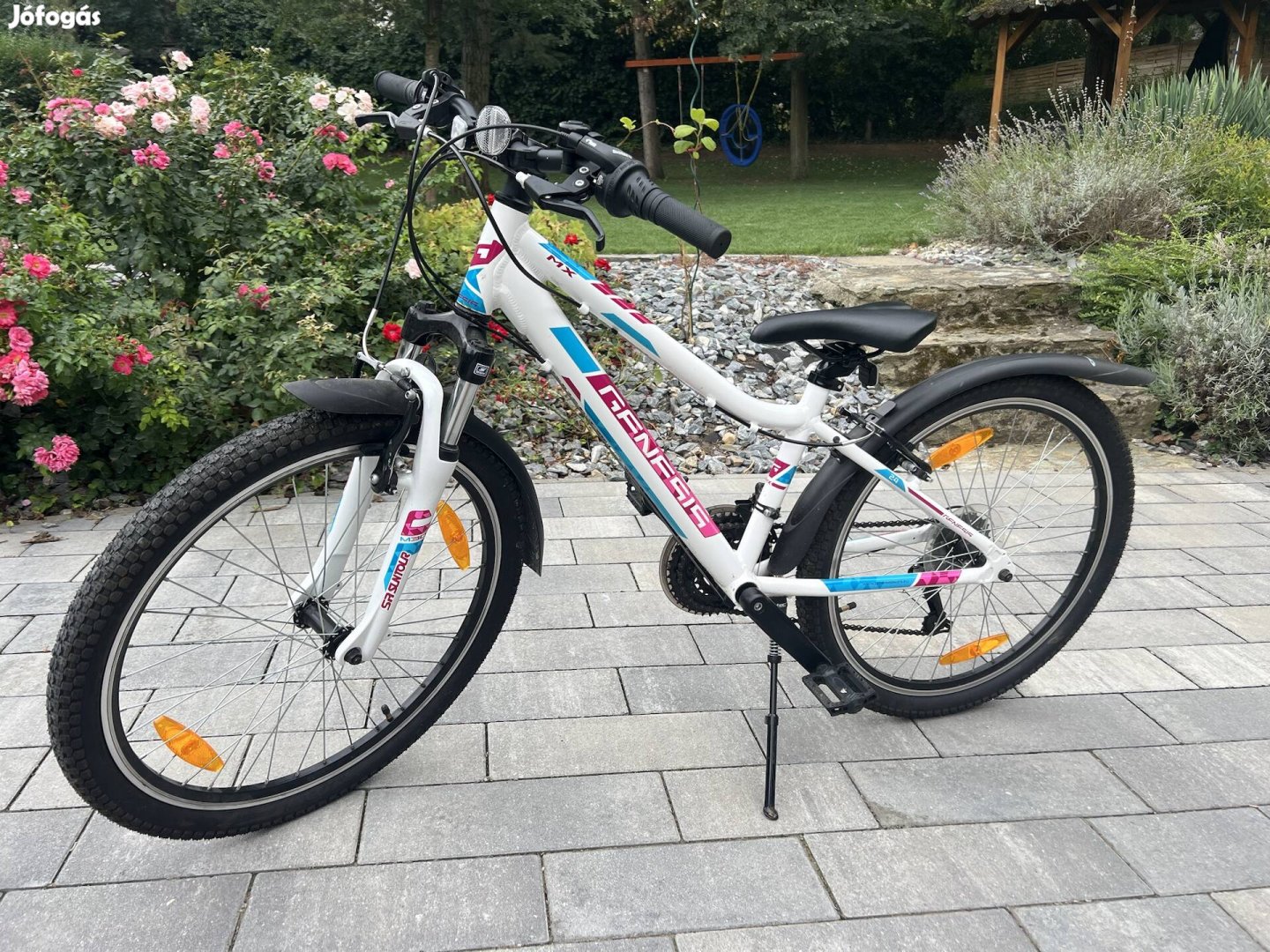 24-es Genesis mountain bike