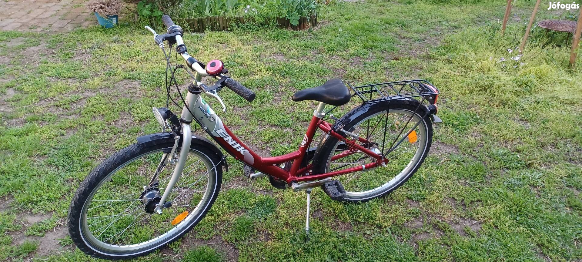 24-es lány bickikli Pegazus