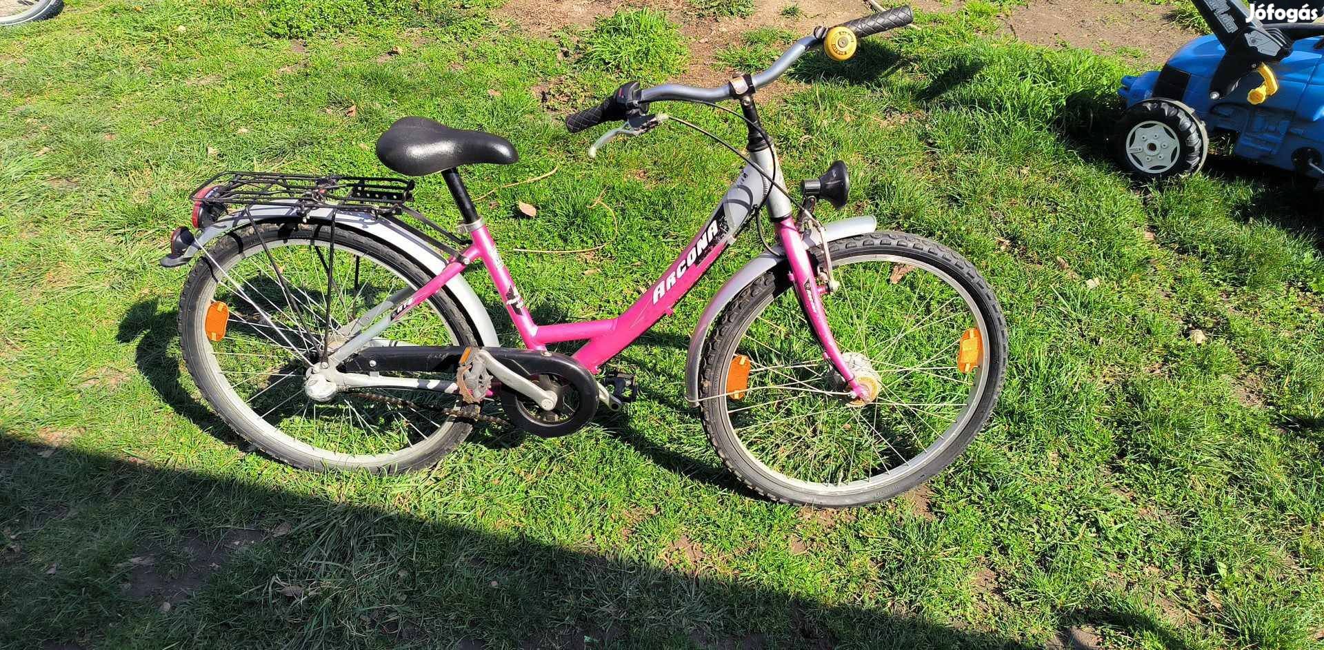 24-es lányka bicikli gyermek kerékpár 