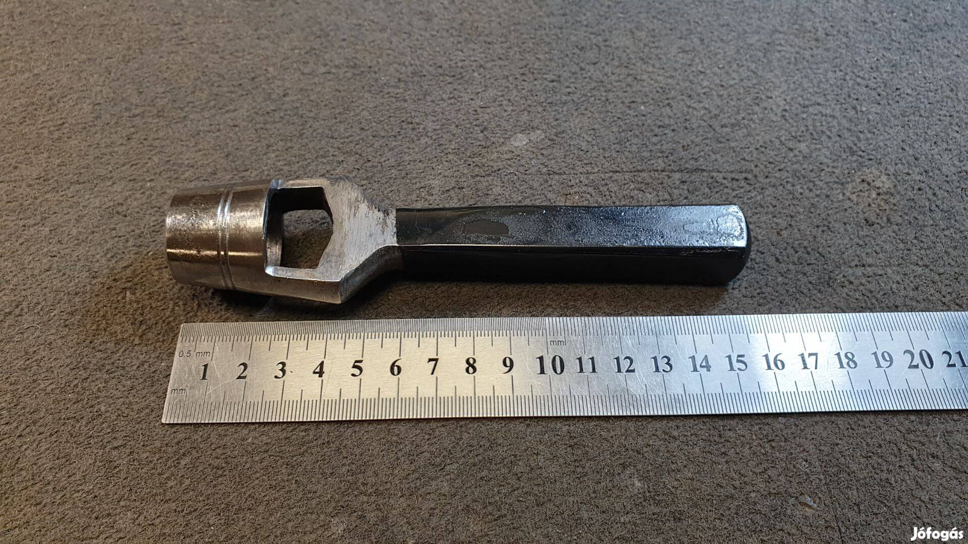 24 mm kengyeles lyukasztó eladó