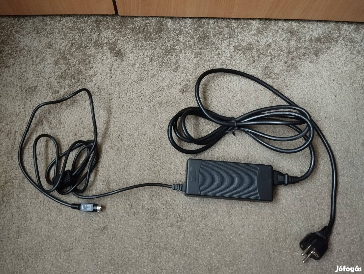 24v-os adapter tápegység