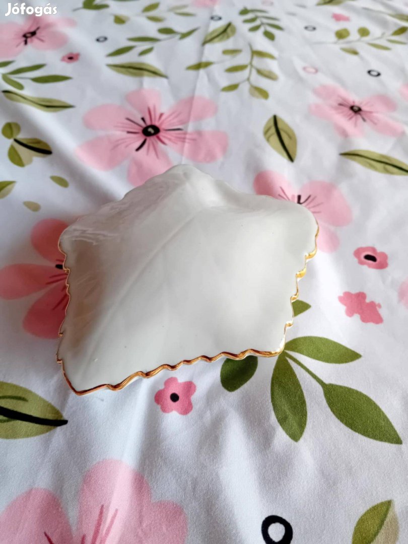 250040 Aquincum porcelán falevél alakú bonbonier